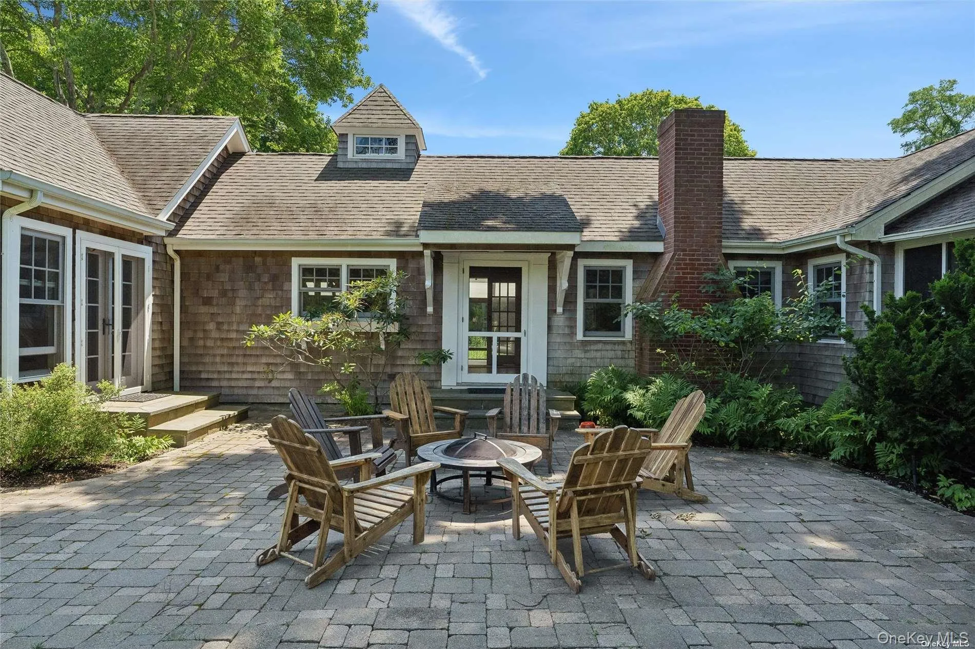 695 Main Street, Southampton, NY, 5 Bedrooms Bedrooms, 11 Rooms Rooms,4 BathroomsBathrooms,Residential Lease,Idx,Main,0,954341 695 Main Street, Southampton, NY, 5 Bedrooms Bedrooms, 11 Rooms Rooms,4 BathroomsBathrooms,Residential Lease,Idx,Main,0,954341