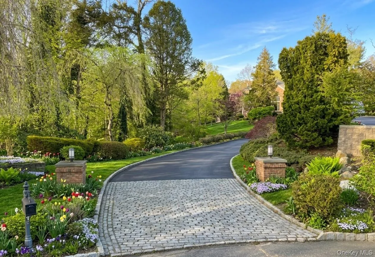 19 Cobblestone Court, Huntington, NY, 5 Bedrooms Bedrooms, 13 Rooms Rooms,5 BathroomsBathrooms,Residential Sale,For Rent,Cobblestone,0,954369 19 Cobblestone Court, Huntington, NY, 5 Bedrooms Bedrooms, 13 Rooms Rooms,5 BathroomsBathrooms,Residential Sale,For Rent,Cobblestone,0,954369