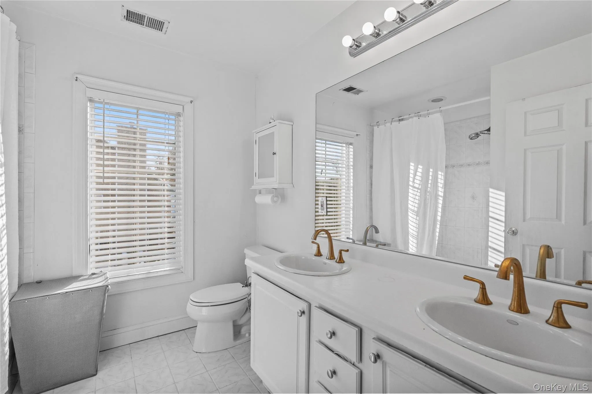 17 Waring Drive, Carmel, NY, 4 Bedrooms Bedrooms, 11 Rooms Rooms,3 BathroomsBathrooms,Residential Lease,Idx,Waring,0,954371 17 Waring Drive, Carmel, NY, 4 Bedrooms Bedrooms, 11 Rooms Rooms,3 BathroomsBathrooms,Residential Lease,Idx,Waring,0,954371