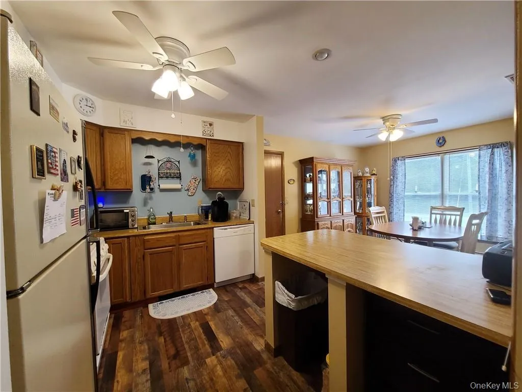 70 Okeechobee Road, Lumberland, NY, 5 Bedrooms Bedrooms, 9 Rooms Rooms,4 BathroomsBathrooms,Residential,For Rent,Okeechobee,0,954384 70 Okeechobee Road, Lumberland, NY, 5 Bedrooms Bedrooms, 9 Rooms Rooms,4 BathroomsBathrooms,Residential,For Rent,Okeechobee,0,954384