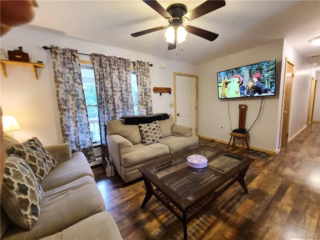 70 Okeechobee Road, Lumberland, NY, 5 Bedrooms Bedrooms, 9 Rooms Rooms,4 BathroomsBathrooms,Residential,For Rent,Okeechobee,0,954384 70 Okeechobee Road, Lumberland, NY, 5 Bedrooms Bedrooms, 9 Rooms Rooms,4 BathroomsBathrooms,Residential,For Rent,Okeechobee,0,954384