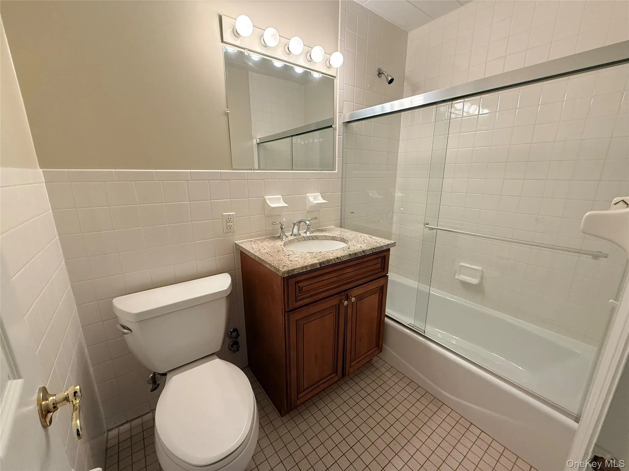 505 White Plains Road, Eastchester, NY, 2 Bedrooms Bedrooms, 3 Rooms Rooms,1 BathroomBathrooms,Residential Lease,For Rent,White Plains,0,954395 505 White Plains Road, Eastchester, NY, 2 Bedrooms Bedrooms, 3 Rooms Rooms,1 BathroomBathrooms,Residential Lease,For Rent,White Plains,0,954395