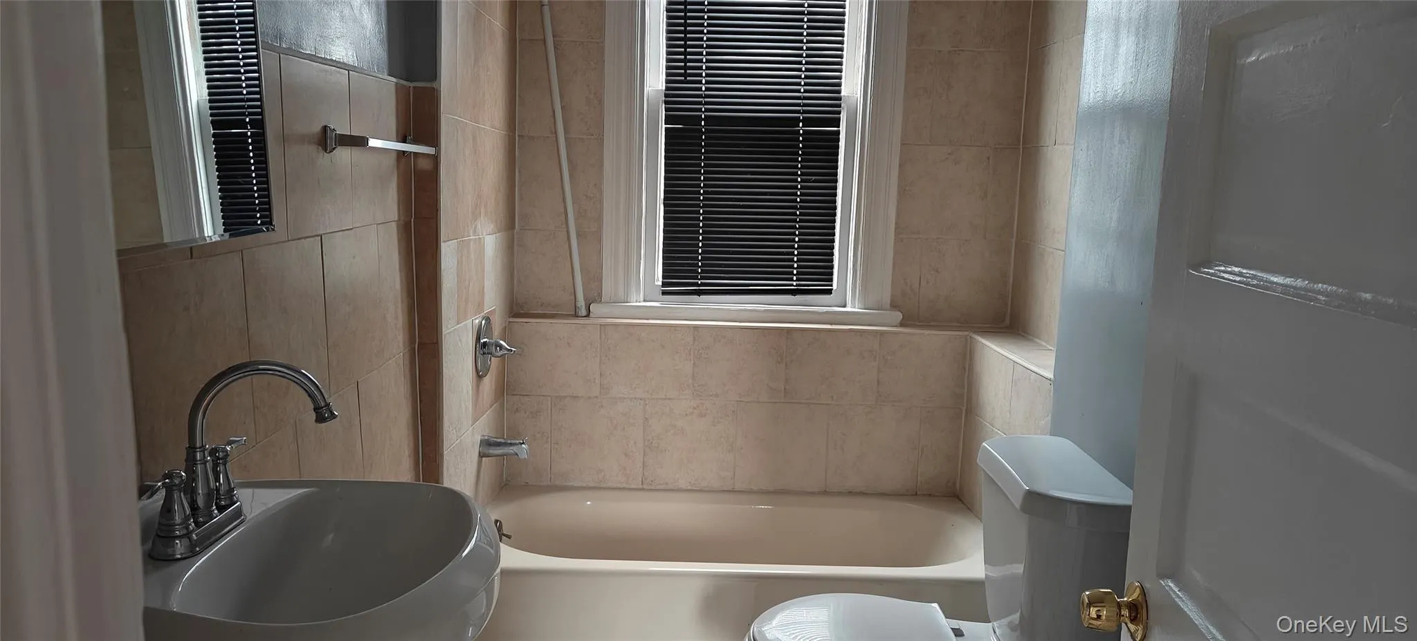 104 Winnikee Avenue, Poughkeepsie, NY, 3 Bedrooms Bedrooms, 6 Rooms Rooms,1 BathroomBathrooms,Residential Lease,Idx,Winnikee,0,954404 104 Winnikee Avenue, Poughkeepsie, NY, 3 Bedrooms Bedrooms, 6 Rooms Rooms,1 BathroomBathrooms,Residential Lease,Idx,Winnikee,0,954404