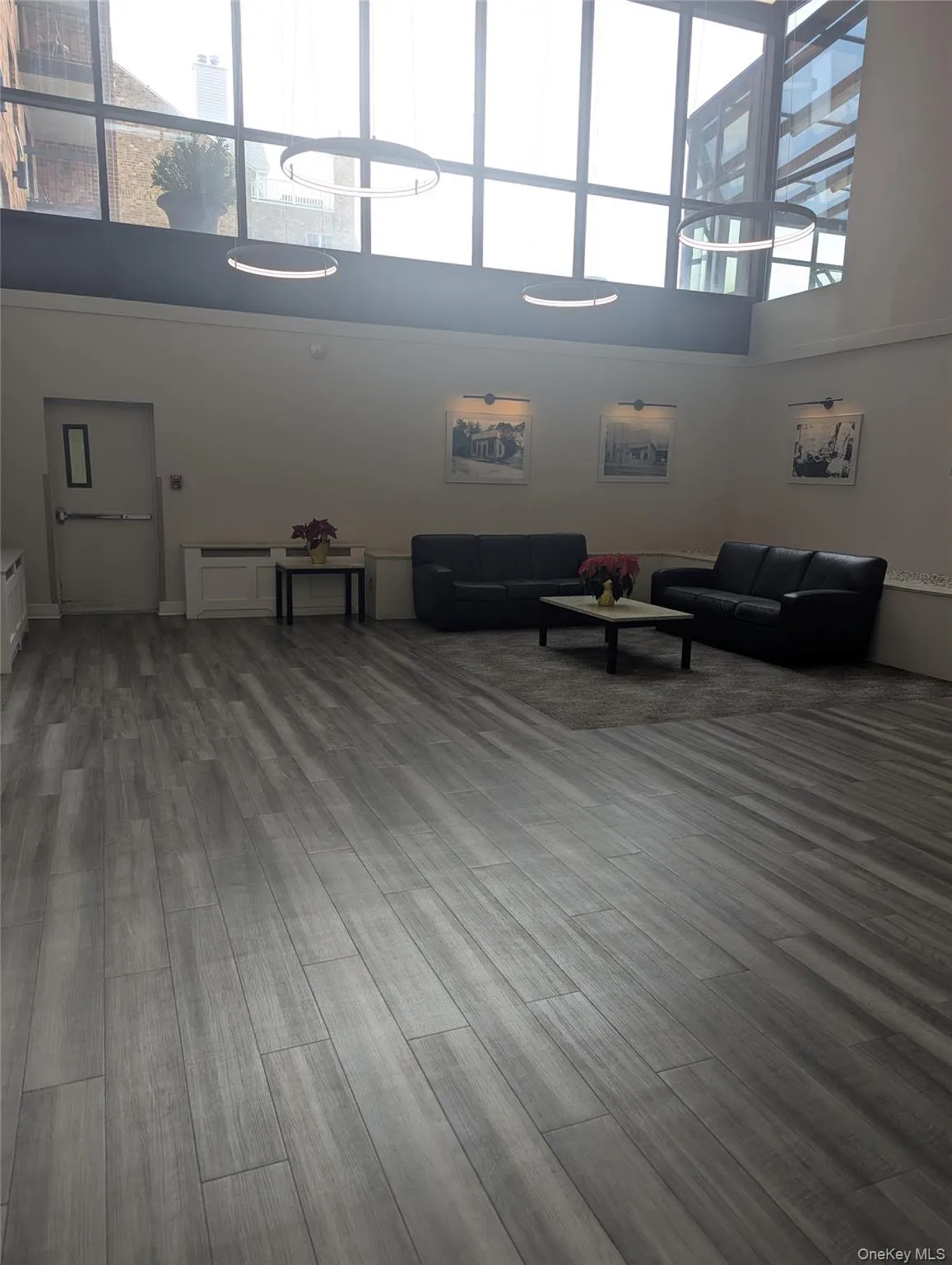 Inviting Entrance Foyer Inviting Entrance Foyer