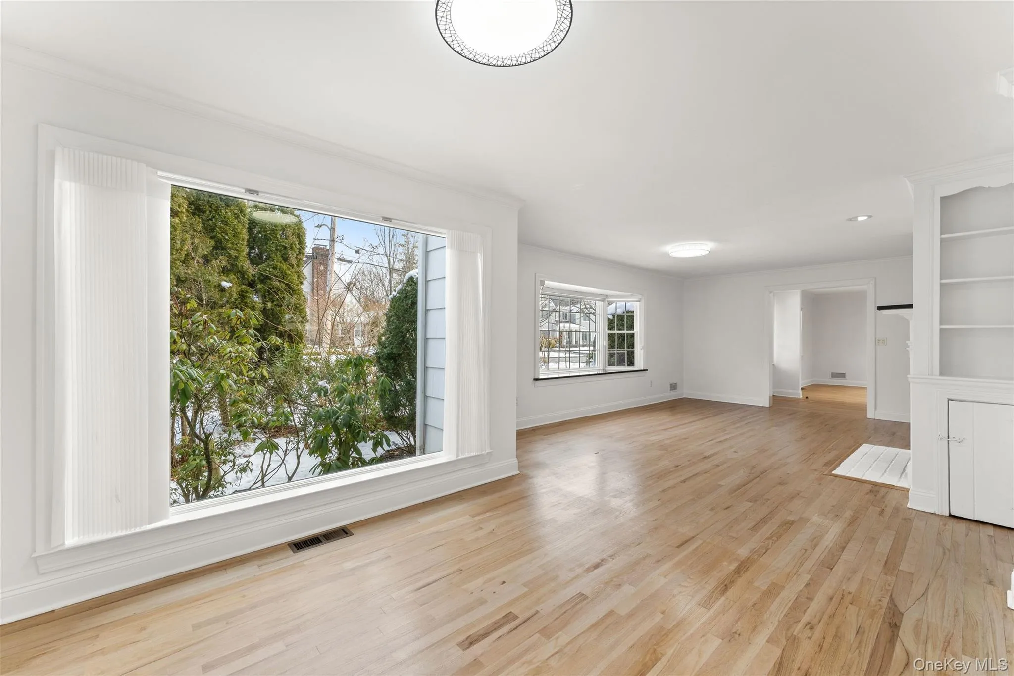 Dining area from kitchen with flow into den Dining area from kitchen with flow into den