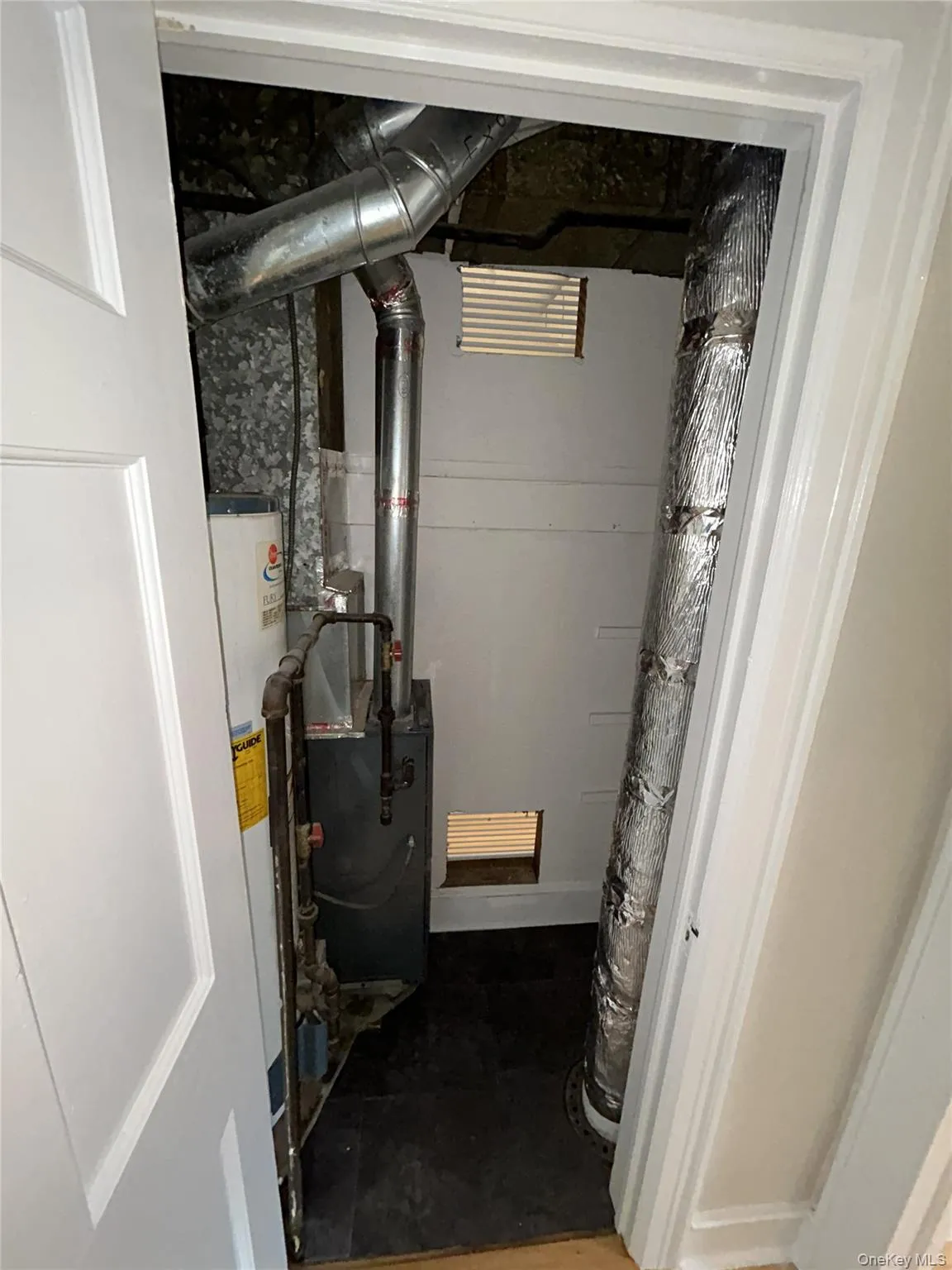 127 South Street, Oyster Bay, NY, 1 Bedroom Bedrooms, 3 Rooms Rooms,1 BathroomBathrooms,Residential Lease,Idx,South,0,954445 127 South Street, Oyster Bay, NY, 1 Bedroom Bedrooms, 3 Rooms Rooms,1 BathroomBathrooms,Residential Lease,Idx,South,0,954445