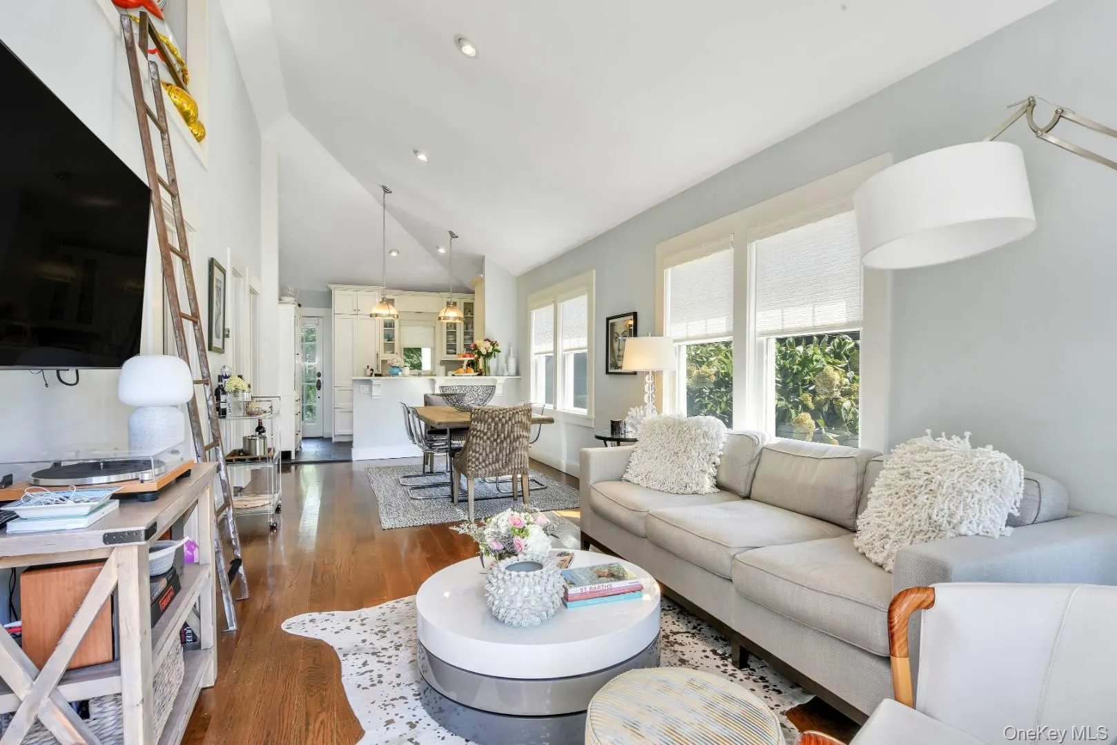 10 Henry Street, Southampton, NY, 2 Bedrooms Bedrooms, 4 Rooms Rooms,2 BathroomsBathrooms,Residential Lease,Idx,Henry,0,954448 10 Henry Street, Southampton, NY, 2 Bedrooms Bedrooms, 4 Rooms Rooms,2 BathroomsBathrooms,Residential Lease,Idx,Henry,0,954448