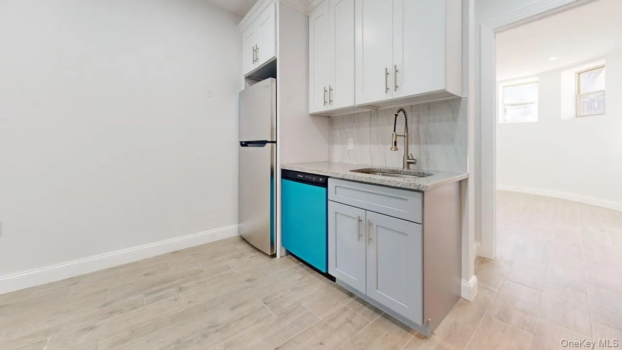 72-17 66th Place, New York, NY, 2 Bedrooms Bedrooms, 4 Rooms Rooms,1 BathroomBathrooms,Residential Lease,Idx,66th,0,954480 72-17 66th Place, New York, NY, 2 Bedrooms Bedrooms, 4 Rooms Rooms,1 BathroomBathrooms,Residential Lease,Idx,66th,0,954480