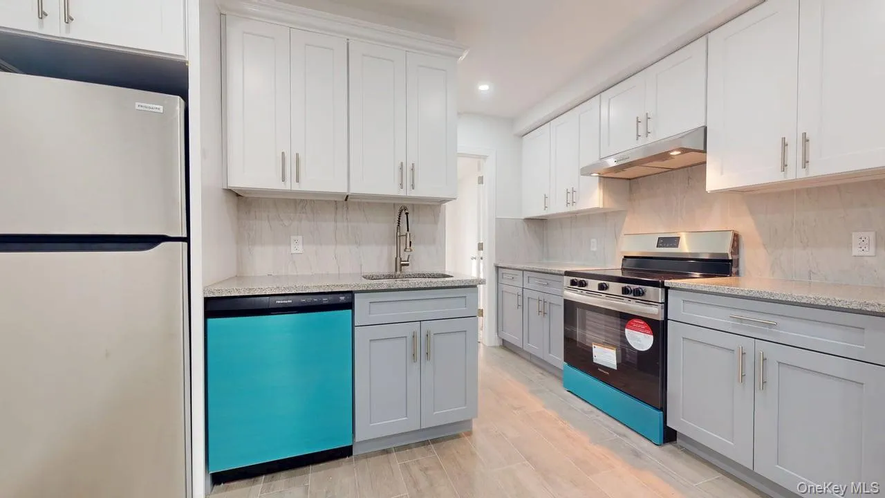 72-17 66th Place, New York, NY, 2 Bedrooms Bedrooms, 4 Rooms Rooms,1 BathroomBathrooms,Residential Lease,Idx,66th,0,954480 72-17 66th Place, New York, NY, 2 Bedrooms Bedrooms, 4 Rooms Rooms,1 BathroomBathrooms,Residential Lease,Idx,66th,0,954480