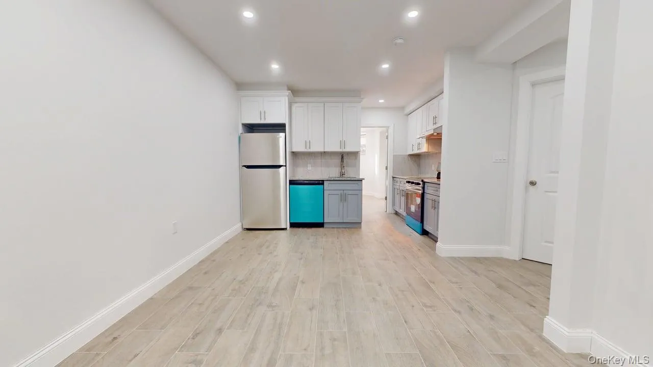 72-17 66th Place, New York, NY, 2 Bedrooms Bedrooms, 4 Rooms Rooms,1 BathroomBathrooms,Residential Lease,Idx,66th,0,954480 72-17 66th Place, New York, NY, 2 Bedrooms Bedrooms, 4 Rooms Rooms,1 BathroomBathrooms,Residential Lease,Idx,66th,0,954480