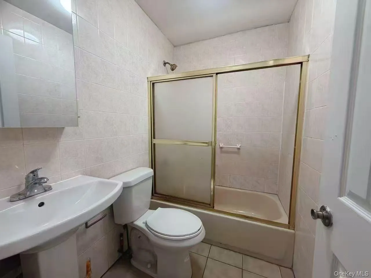 37-26 112 Street, New York, NY, 2 Bedrooms Bedrooms, 4 Rooms Rooms,1 BathroomBathrooms,Residential Lease,Idx,112,0,954506 37-26 112 Street, New York, NY, 2 Bedrooms Bedrooms, 4 Rooms Rooms,1 BathroomBathrooms,Residential Lease,Idx,112,0,954506