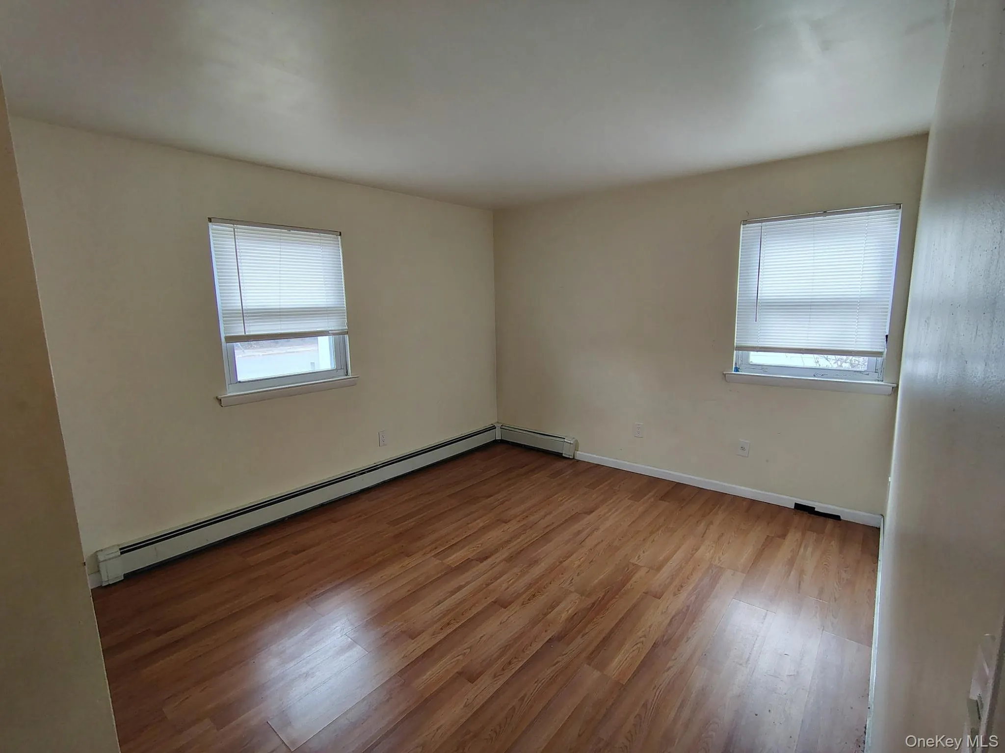 122 W 1st Street, Babylon, NY, 2 Bedrooms Bedrooms, 4 Rooms Rooms,1 BathroomBathrooms,Residential Lease,Idx,W 1st,0,954509 122 W 1st Street, Babylon, NY, 2 Bedrooms Bedrooms, 4 Rooms Rooms,1 BathroomBathrooms,Residential Lease,Idx,W 1st,0,954509