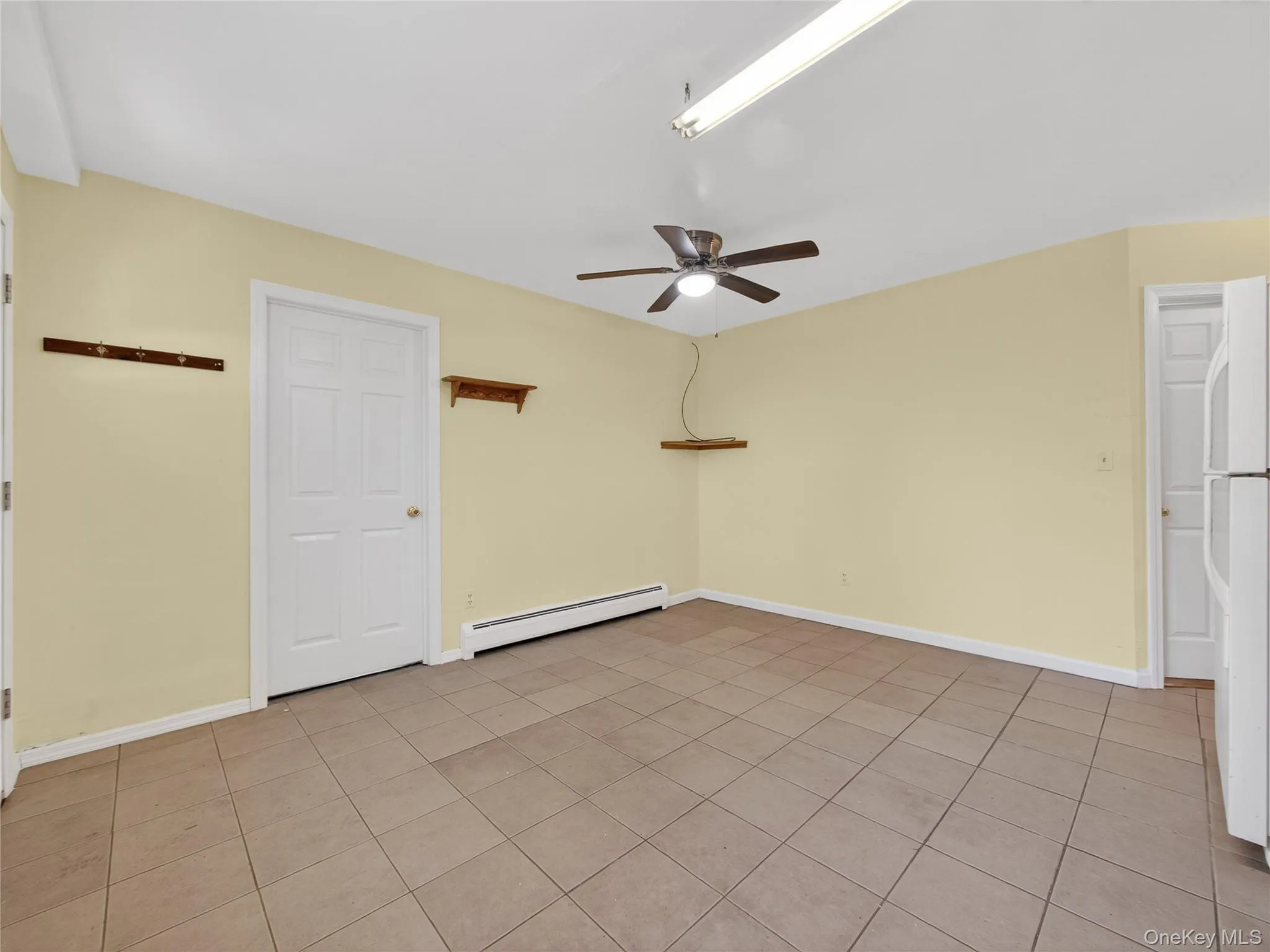 37 Carnation Drive, Clarkstown, NY, 2 Bedrooms Bedrooms, 4 Rooms Rooms,1 BathroomBathrooms,Residential Lease,Idx,Carnation,0,954512 37 Carnation Drive, Clarkstown, NY, 2 Bedrooms Bedrooms, 4 Rooms Rooms,1 BathroomBathrooms,Residential Lease,Idx,Carnation,0,954512