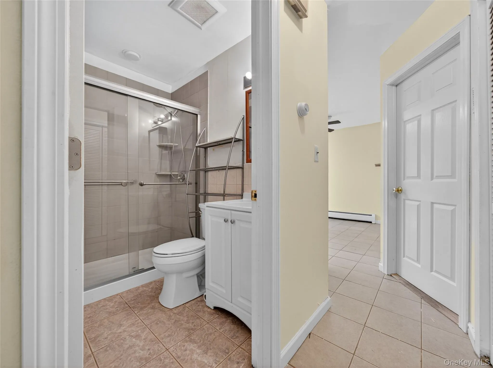 37 Carnation Drive, Clarkstown, NY, 2 Bedrooms Bedrooms, 4 Rooms Rooms,1 BathroomBathrooms,Residential Lease,Idx,Carnation,0,954512 37 Carnation Drive, Clarkstown, NY, 2 Bedrooms Bedrooms, 4 Rooms Rooms,1 BathroomBathrooms,Residential Lease,Idx,Carnation,0,954512