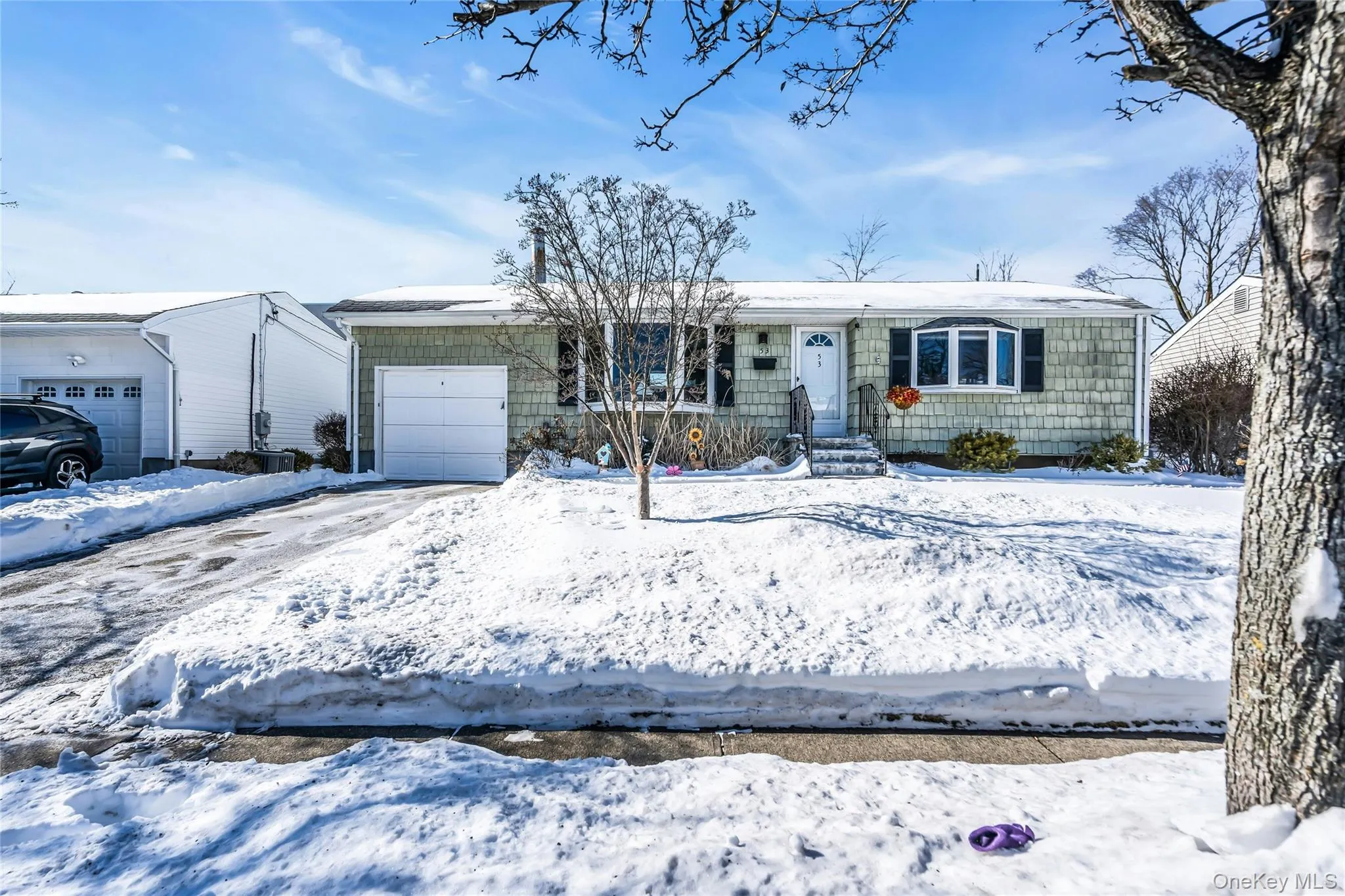 53 Calvert Avenue, Huntington, NY, 3 Bedrooms Bedrooms, 5 Rooms Rooms,1 BathroomBathrooms,Residential,For Rent,Calvert,0,954514 53 Calvert Avenue, Huntington, NY, 3 Bedrooms Bedrooms, 5 Rooms Rooms,1 BathroomBathrooms,Residential,For Rent,Calvert,0,954514