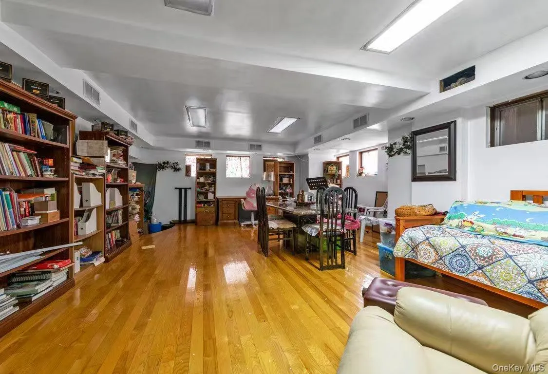 38-19 223rd St, New York, NY, 7 Bedrooms Bedrooms, 13 Rooms Rooms,3 BathroomsBathrooms,Residential,For Rent,223rd St,0,954524 38-19 223rd St, New York, NY, 7 Bedrooms Bedrooms, 13 Rooms Rooms,3 BathroomsBathrooms,Residential,For Rent,223rd St,0,954524