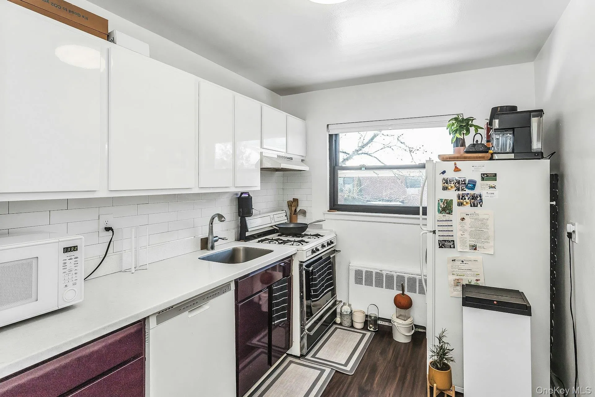 219-57 74th Avenue, New York, NY, 2 Bedrooms Bedrooms, 4 Rooms Rooms,1 BathroomBathrooms,Residential,For Rent,74th,0,954536 219-57 74th Avenue, New York, NY, 2 Bedrooms Bedrooms, 4 Rooms Rooms,1 BathroomBathrooms,Residential,For Rent,74th,0,954536