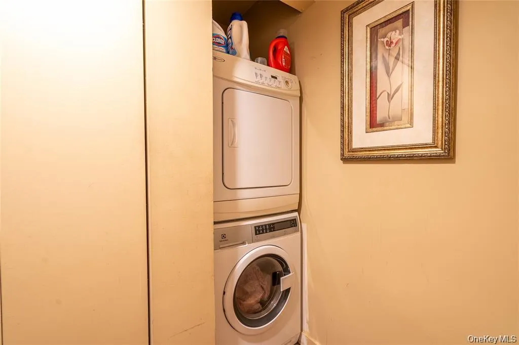 207 Arlin Road, Monroe, NY, 2 Bedrooms Bedrooms, 5 Rooms Rooms,2 BathroomsBathrooms,Residential Lease,Idx,Arlin,0,954545 207 Arlin Road, Monroe, NY, 2 Bedrooms Bedrooms, 5 Rooms Rooms,2 BathroomsBathrooms,Residential Lease,Idx,Arlin,0,954545