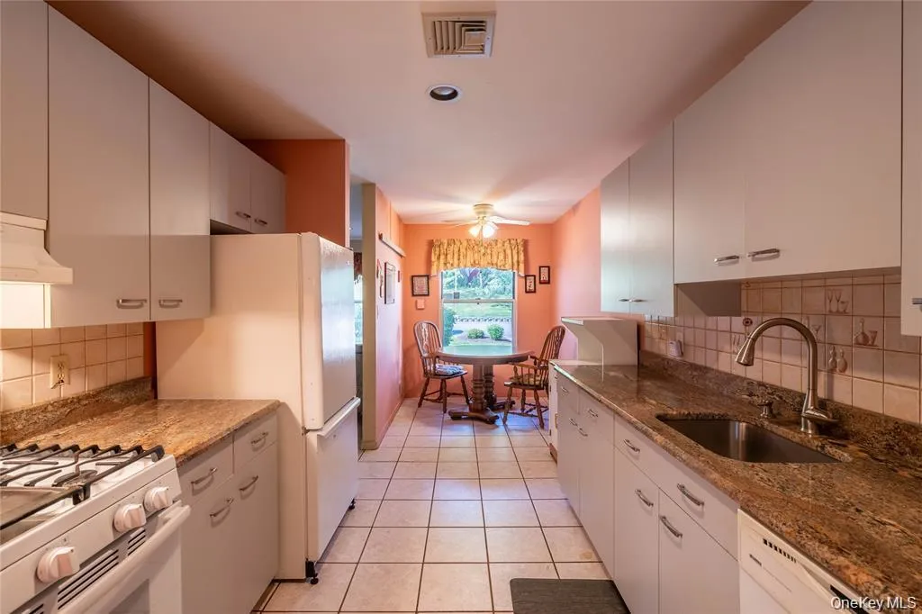 207 Arlin Road, Monroe, NY, 2 Bedrooms Bedrooms, 5 Rooms Rooms,2 BathroomsBathrooms,Residential Lease,Idx,Arlin,0,954545 207 Arlin Road, Monroe, NY, 2 Bedrooms Bedrooms, 5 Rooms Rooms,2 BathroomsBathrooms,Residential Lease,Idx,Arlin,0,954545