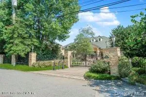 50 Wakefield, New York, NY, 7 Bedrooms Bedrooms, 18 Rooms Rooms,7 BathroomsBathrooms,Residential Sale,For Rent,Wakefield,0,954589 50 Wakefield, New York, NY, 7 Bedrooms Bedrooms, 18 Rooms Rooms,7 BathroomsBathrooms,Residential Sale,For Rent,Wakefield,0,954589