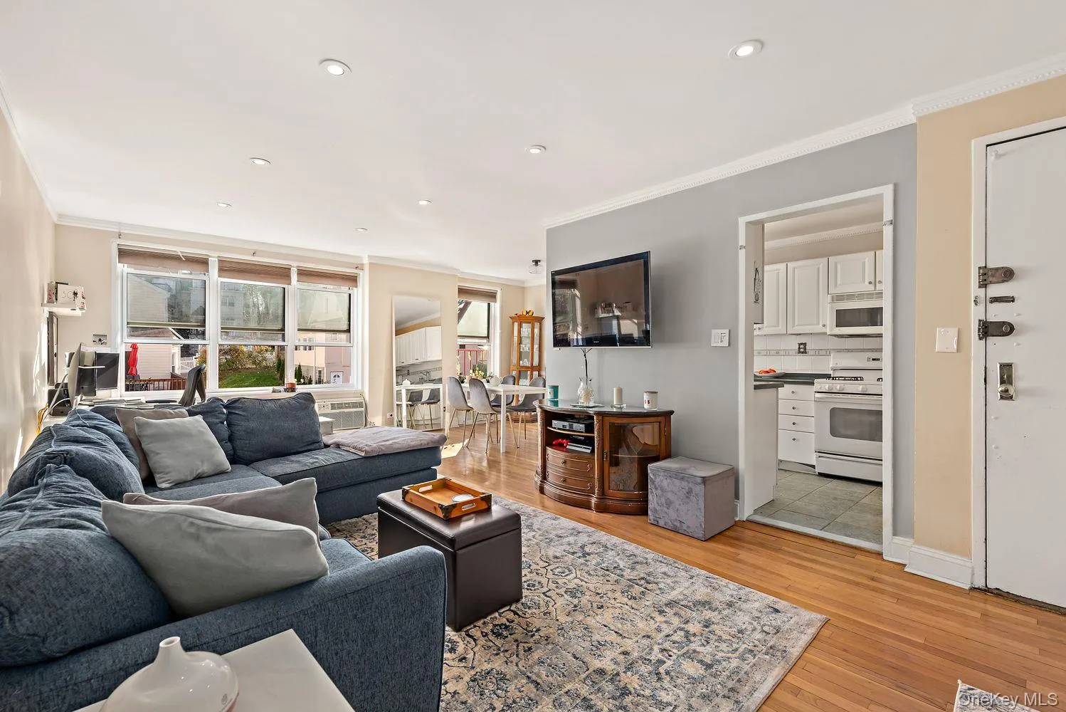 5730 Mosholu Avenue, New York, NY, 1 Bedroom Bedrooms, 3 Rooms Rooms,1 BathroomBathrooms,Residential,For Rent,Mosholu,0,954594 5730 Mosholu Avenue, New York, NY, 1 Bedroom Bedrooms, 3 Rooms Rooms,1 BathroomBathrooms,Residential,For Rent,Mosholu,0,954594