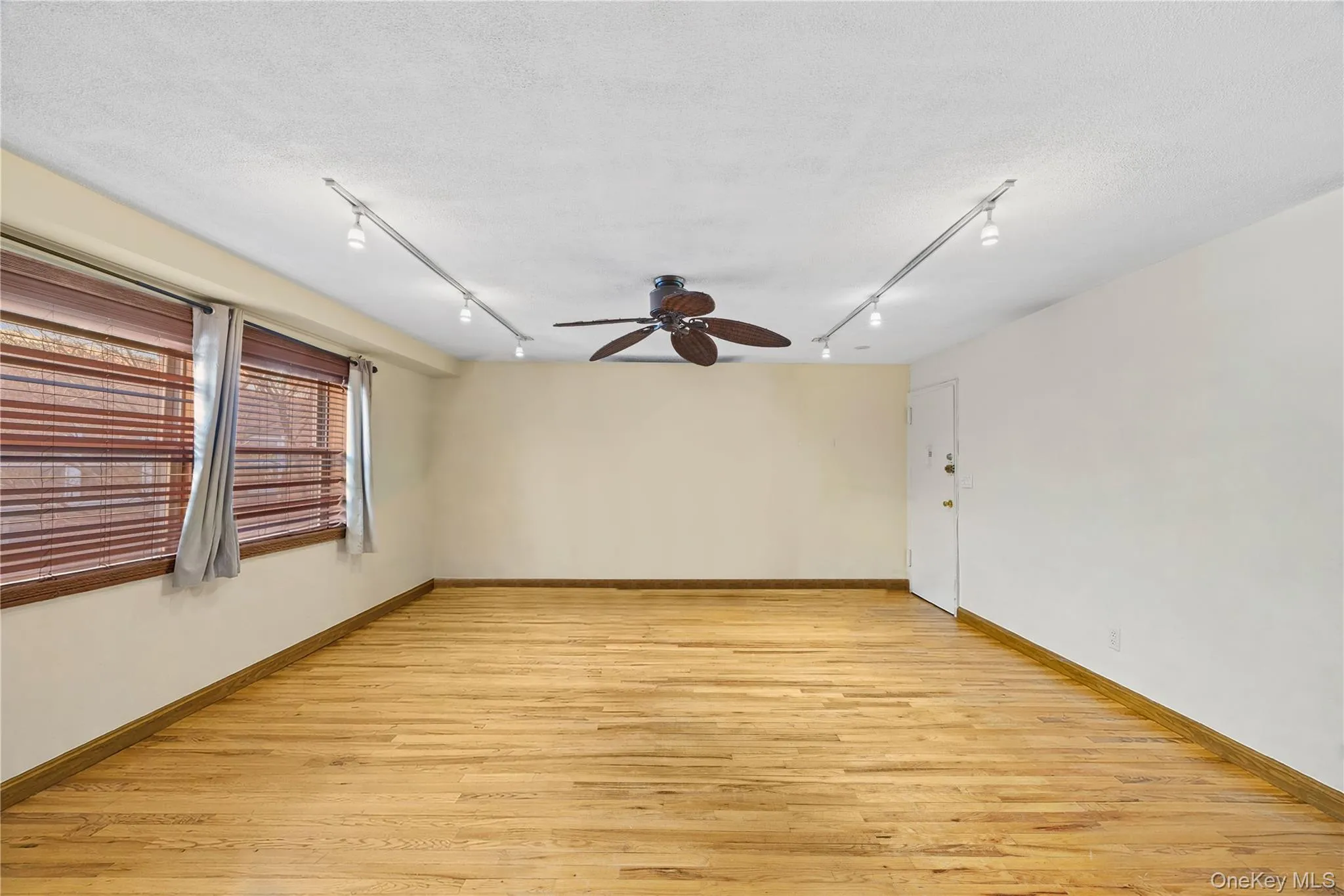 6291 Broadway, New York, NY, 3 Rooms Rooms,1 BathroomBathrooms,Residential,For Rent,Broadway,0,954598 6291 Broadway, New York, NY, 3 Rooms Rooms,1 BathroomBathrooms,Residential,For Rent,Broadway,0,954598