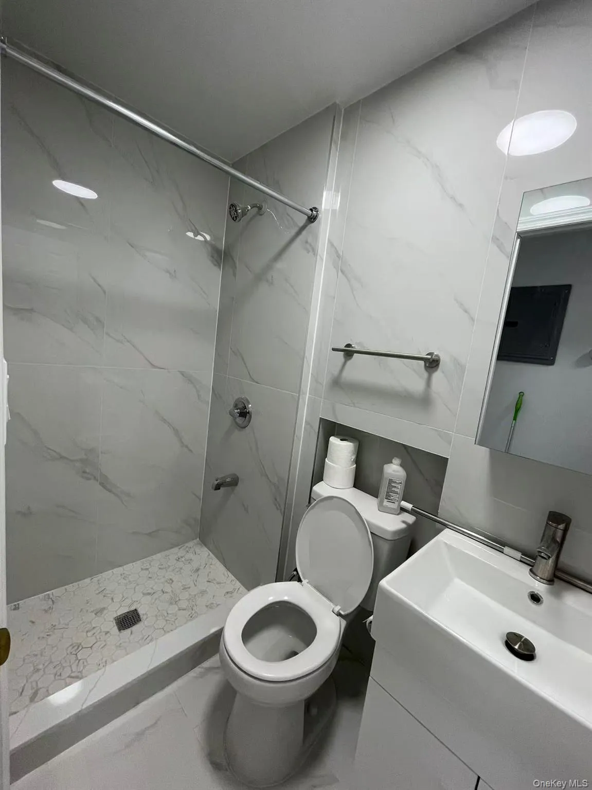 19801 56th ave, New York, NY, 4 Bedrooms Bedrooms, 5 Rooms Rooms,2 BathroomsBathrooms,Residential Lease,Idx,56th ave,0,954606 19801 56th ave, New York, NY, 4 Bedrooms Bedrooms, 5 Rooms Rooms,2 BathroomsBathrooms,Residential Lease,Idx,56th ave,0,954606