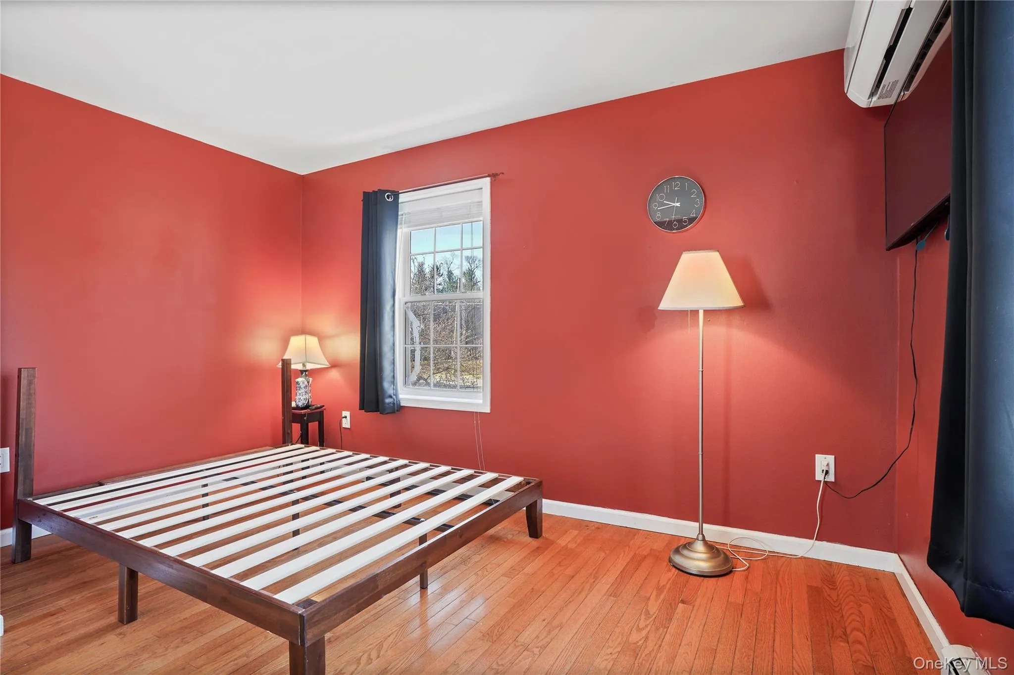 Bedroom I With Queen Size Bed Frame Bedroom I With Queen Size Bed Frame