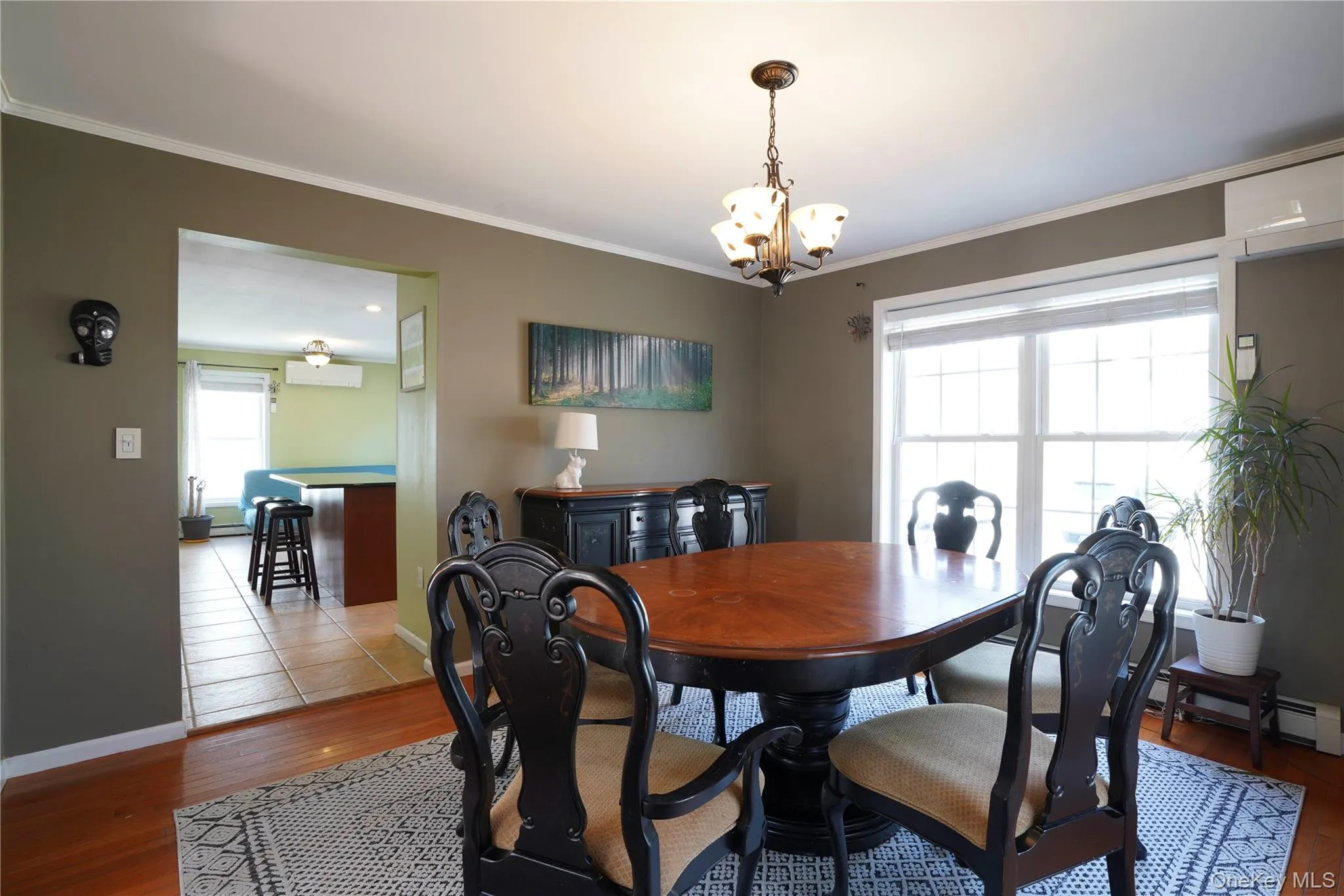 Dining Room Flows Easily Into The Kitchen Dining Room Flows Easily Into The Kitchen