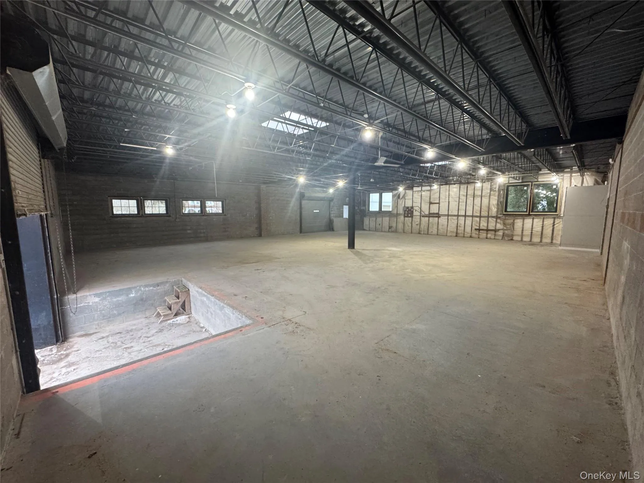 View of 3,000 SF Side View of 3,000 SF Side