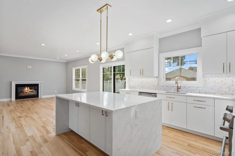 8 Violet Avenue, Oyster Bay, NY, 5 Bedrooms Bedrooms, 9 Rooms Rooms,4 BathroomsBathrooms,Residential,For Rent,Violet,0,954668 8 Violet Avenue, Oyster Bay, NY, 5 Bedrooms Bedrooms, 9 Rooms Rooms,4 BathroomsBathrooms,Residential,For Rent,Violet,0,954668