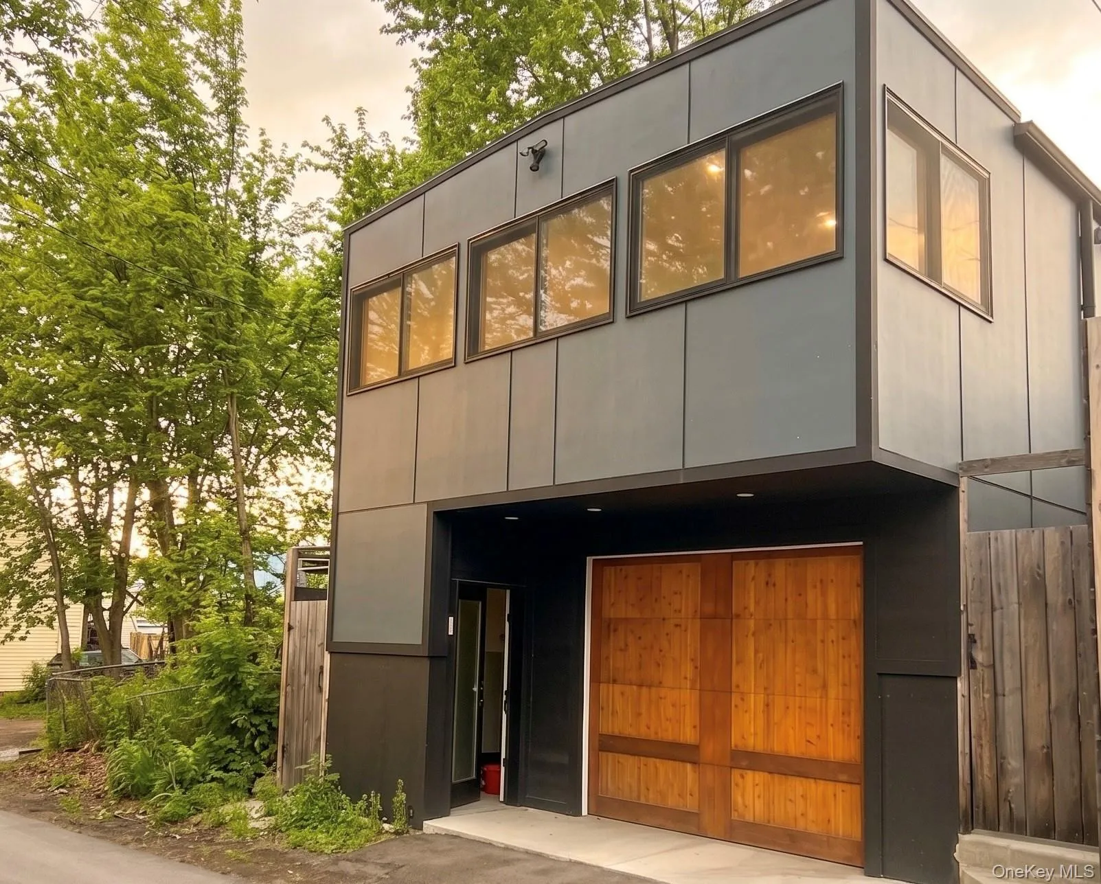 315 State, Hudson, NY, 3 Bedrooms Bedrooms, 8 Rooms Rooms,3 BathroomsBathrooms,Residential,For Rent,State,0,954702 315 State, Hudson, NY, 3 Bedrooms Bedrooms, 8 Rooms Rooms,3 BathroomsBathrooms,Residential,For Rent,State,0,954702