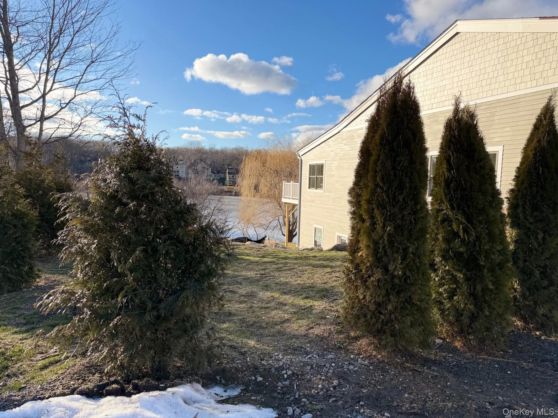 Exterior Side View Exterior Side View