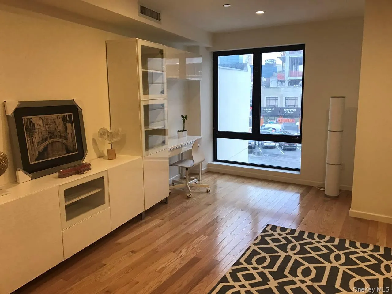 135-17 Northern Boulevard, New York, NY, 3 Rooms Rooms,1 BathroomBathrooms,Residential Lease,Idx,Northern,0,954723 135-17 Northern Boulevard, New York, NY, 3 Rooms Rooms,1 BathroomBathrooms,Residential Lease,Idx,Northern,0,954723