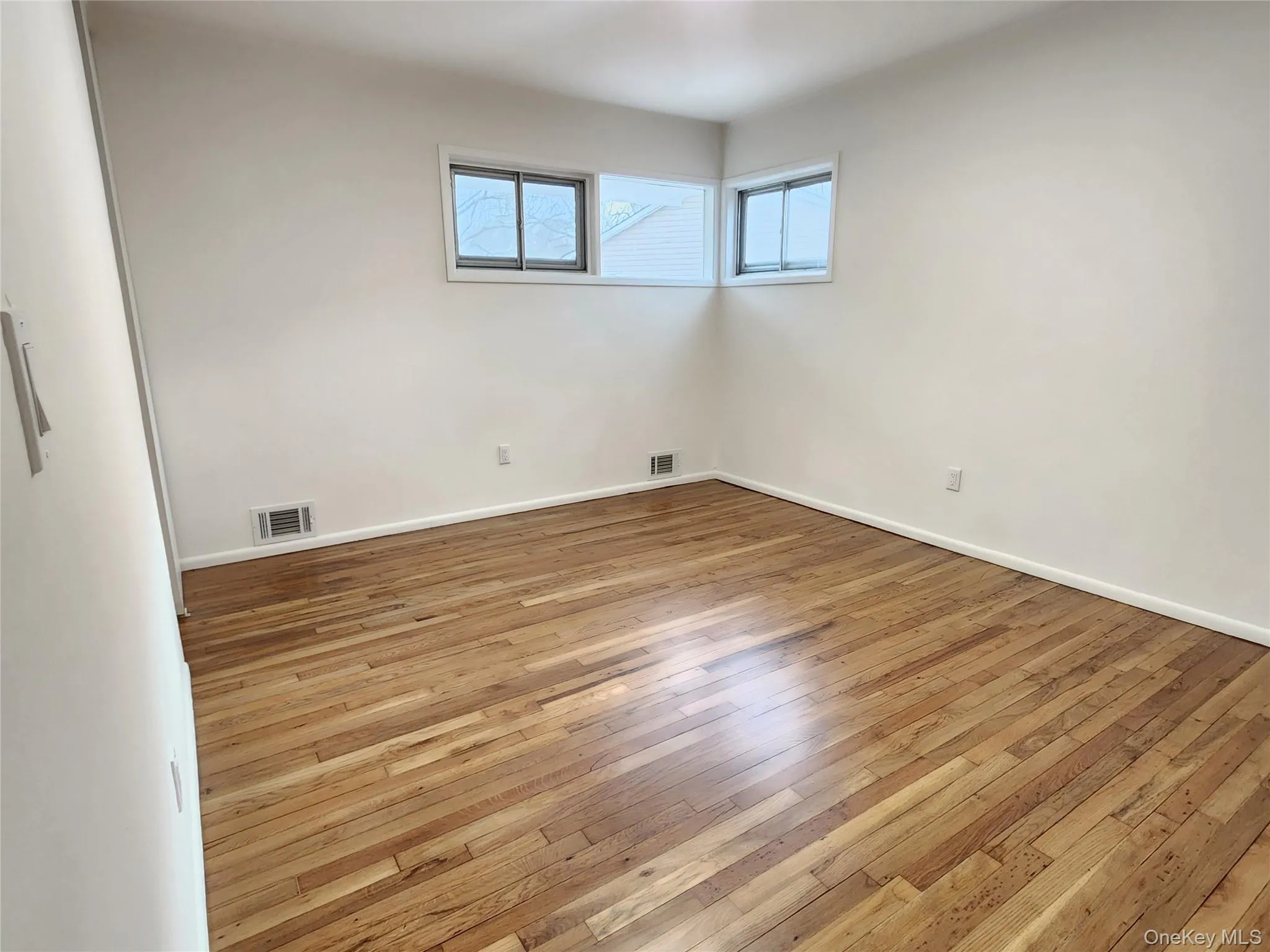 5 Birch Court, Riverhead, NY, 3 Bedrooms Bedrooms, ,1 BathroomBathrooms,Residential Lease,For Rent,Birch,0,954749 5 Birch Court, Riverhead, NY, 3 Bedrooms Bedrooms, ,1 BathroomBathrooms,Residential Lease,For Rent,Birch,0,954749