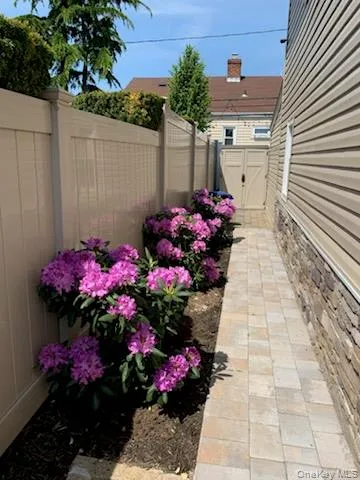81 Barnes Street, Long Beach, NY, 5 Bedrooms Bedrooms, 9 Rooms Rooms,3 BathroomsBathrooms,Residential,For Rent,Barnes,0,954760 81 Barnes Street, Long Beach, NY, 5 Bedrooms Bedrooms, 9 Rooms Rooms,3 BathroomsBathrooms,Residential,For Rent,Barnes,0,954760
