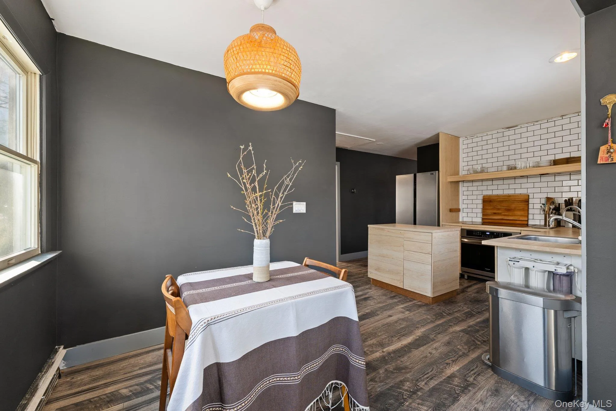 176 Maple Avenue, Southampton, NY, 2 Bedrooms Bedrooms, 5 Rooms Rooms,1 BathroomBathrooms,Residential,For Rent,Maple,0,954761 176 Maple Avenue, Southampton, NY, 2 Bedrooms Bedrooms, 5 Rooms Rooms,1 BathroomBathrooms,Residential,For Rent,Maple,0,954761