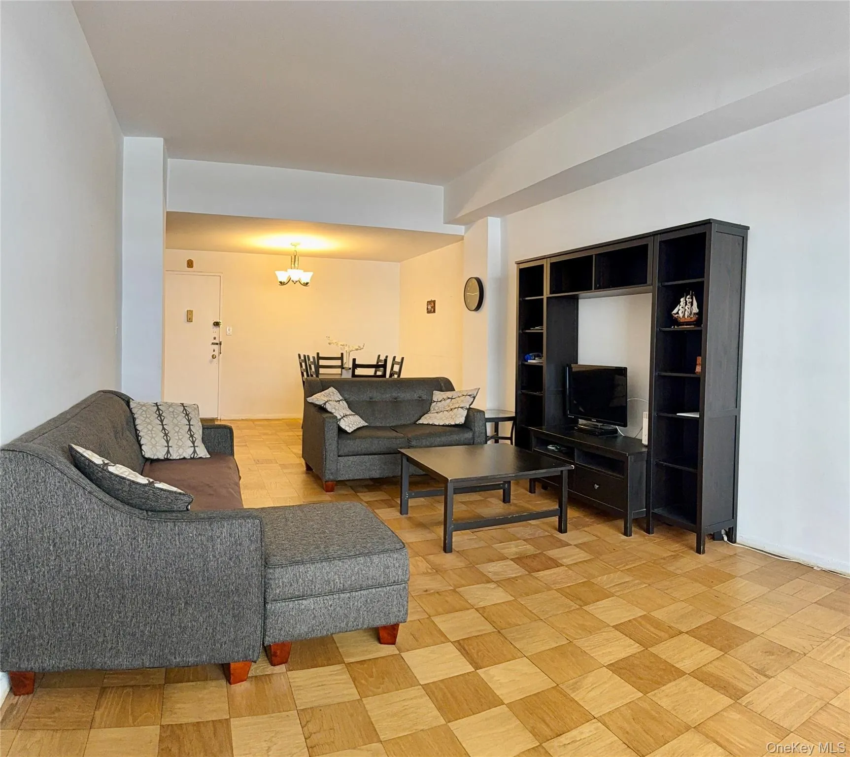 61-20 Grand Central Parkway, New York, NY, 2 Bedrooms Bedrooms, 4 Rooms Rooms,1 BathroomBathrooms,Residential Lease,Idx,Grand Central,0,954774 61-20 Grand Central Parkway, New York, NY, 2 Bedrooms Bedrooms, 4 Rooms Rooms,1 BathroomBathrooms,Residential Lease,Idx,Grand Central,0,954774