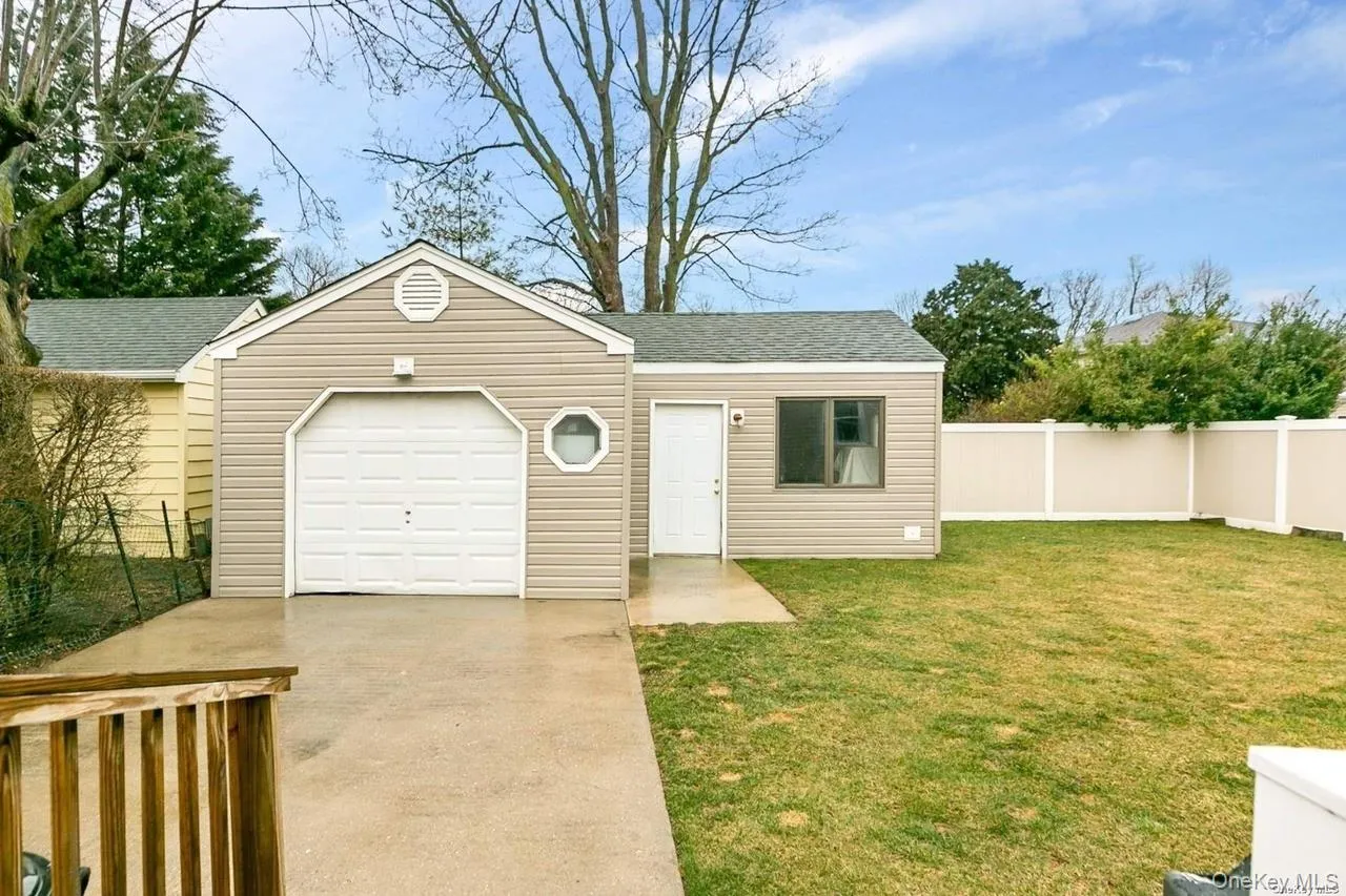 250 Rutherford Avenue, Oyster Bay, NY, 4 Bedrooms Bedrooms, 8 Rooms Rooms,2 BathroomsBathrooms,Residential Lease,Idx,Rutherford,0,954797 250 Rutherford Avenue, Oyster Bay, NY, 4 Bedrooms Bedrooms, 8 Rooms Rooms,2 BathroomsBathrooms,Residential Lease,Idx,Rutherford,0,954797