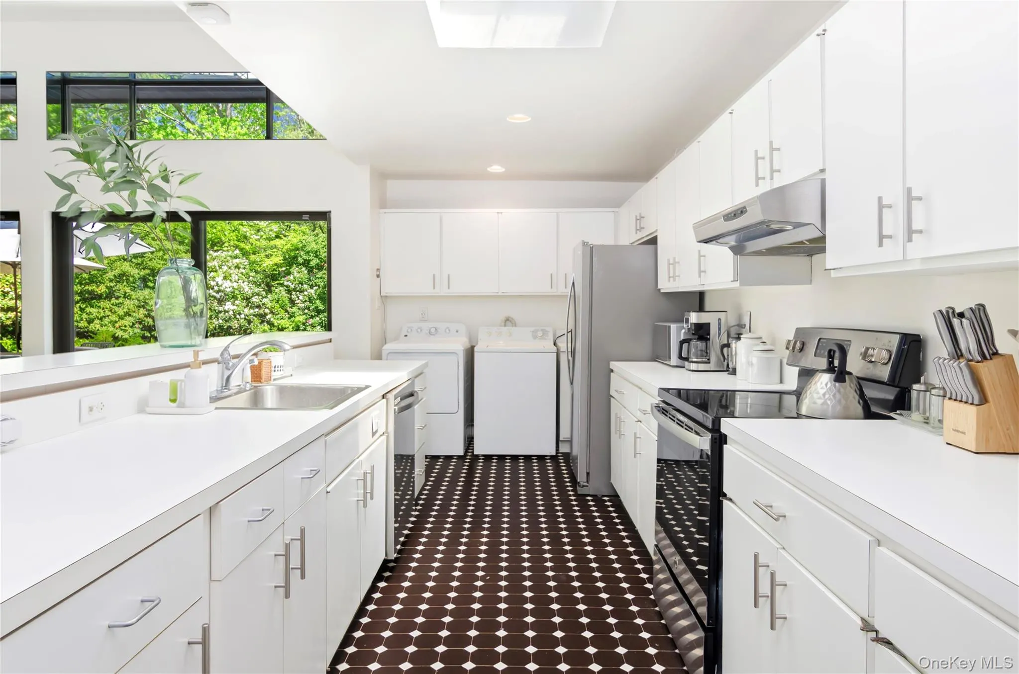 24 Quarter Road, Southampton, NY, 6 Bedrooms Bedrooms, 9 Rooms Rooms,3 BathroomsBathrooms,Residential Lease,Idx,Quarter,0,954815 24 Quarter Road, Southampton, NY, 6 Bedrooms Bedrooms, 9 Rooms Rooms,3 BathroomsBathrooms,Residential Lease,Idx,Quarter,0,954815