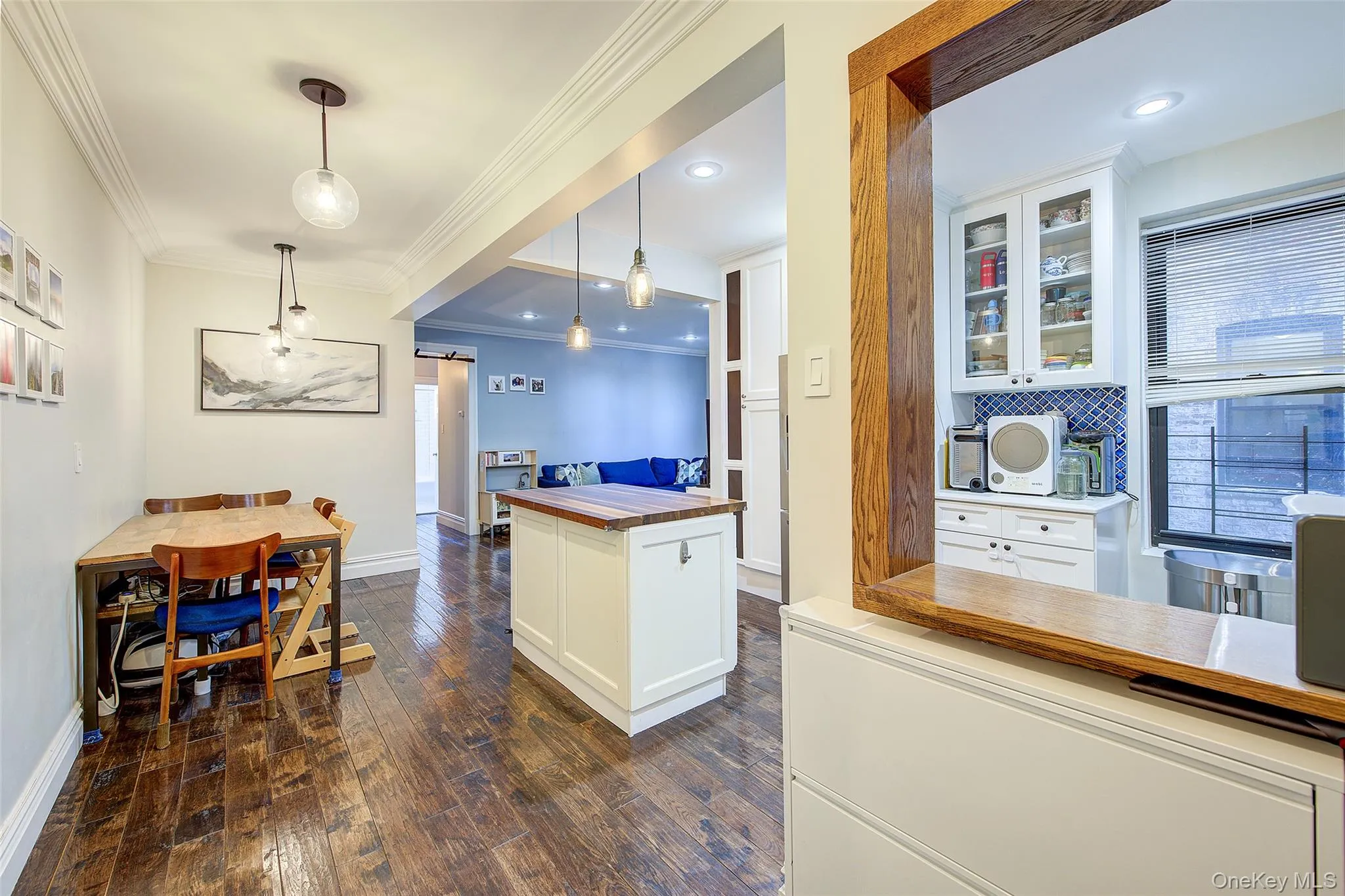 91-10 34th Avenue, New York, NY, 2 Bedrooms Bedrooms, 5 Rooms Rooms,1 BathroomBathrooms,Residential,For Rent,34th,0,954827 91-10 34th Avenue, New York, NY, 2 Bedrooms Bedrooms, 5 Rooms Rooms,1 BathroomBathrooms,Residential,For Rent,34th,0,954827