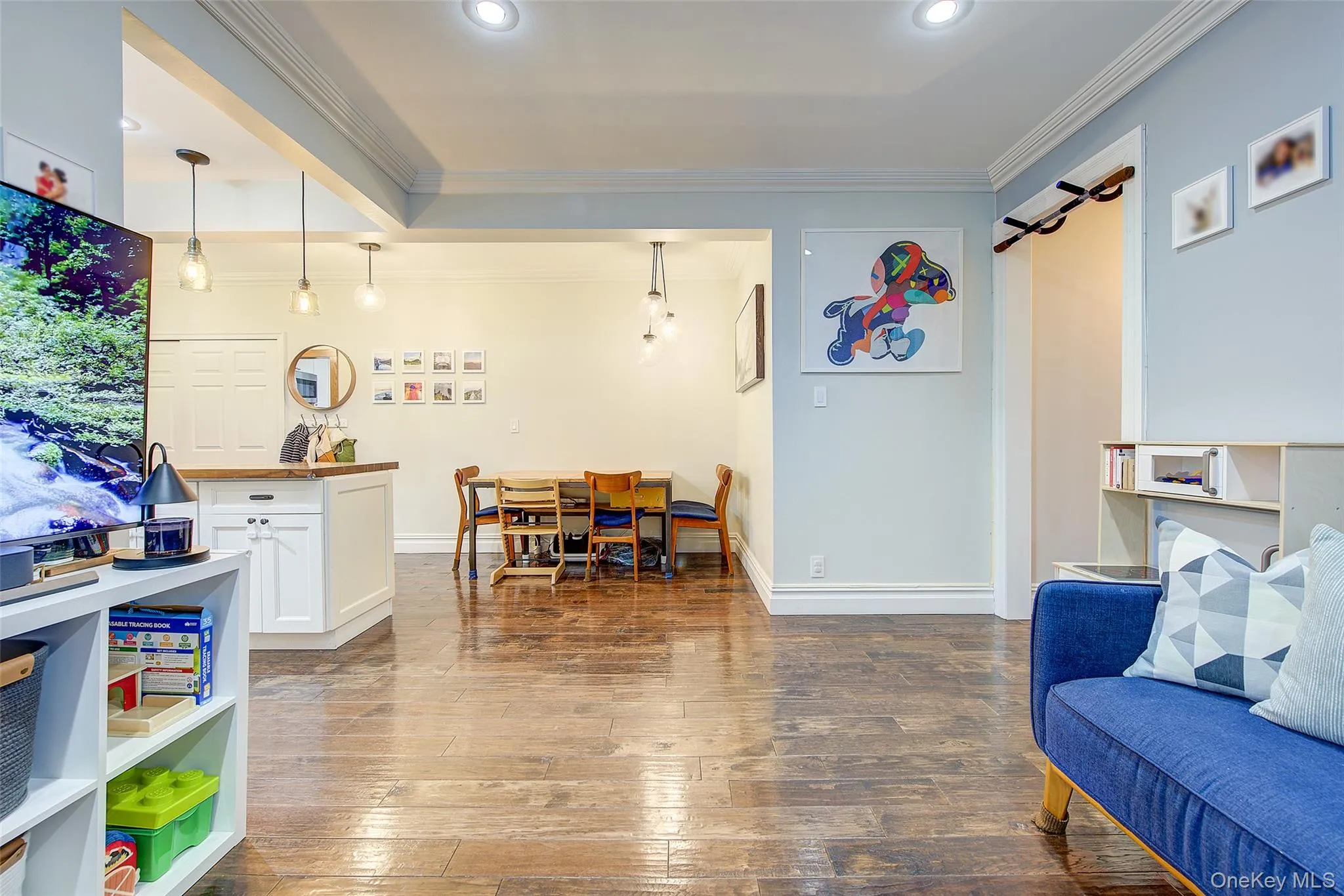 91-10 34th Avenue, New York, NY, 2 Bedrooms Bedrooms, 5 Rooms Rooms,1 BathroomBathrooms,Residential,For Rent,34th,0,954827 91-10 34th Avenue, New York, NY, 2 Bedrooms Bedrooms, 5 Rooms Rooms,1 BathroomBathrooms,Residential,For Rent,34th,0,954827