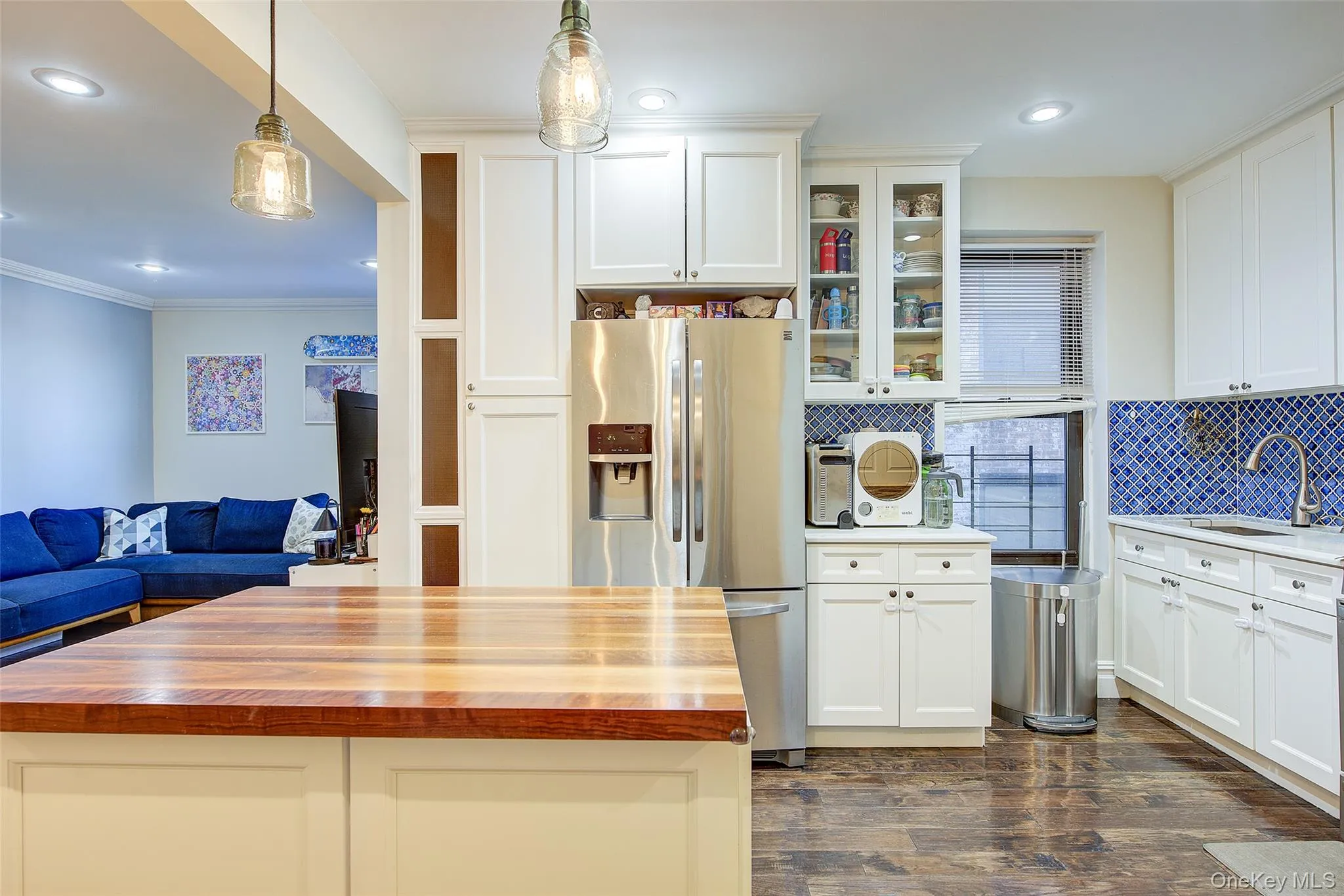 91-10 34th Avenue, New York, NY, 2 Bedrooms Bedrooms, 5 Rooms Rooms,1 BathroomBathrooms,Residential,For Rent,34th,0,954827 91-10 34th Avenue, New York, NY, 2 Bedrooms Bedrooms, 5 Rooms Rooms,1 BathroomBathrooms,Residential,For Rent,34th,0,954827