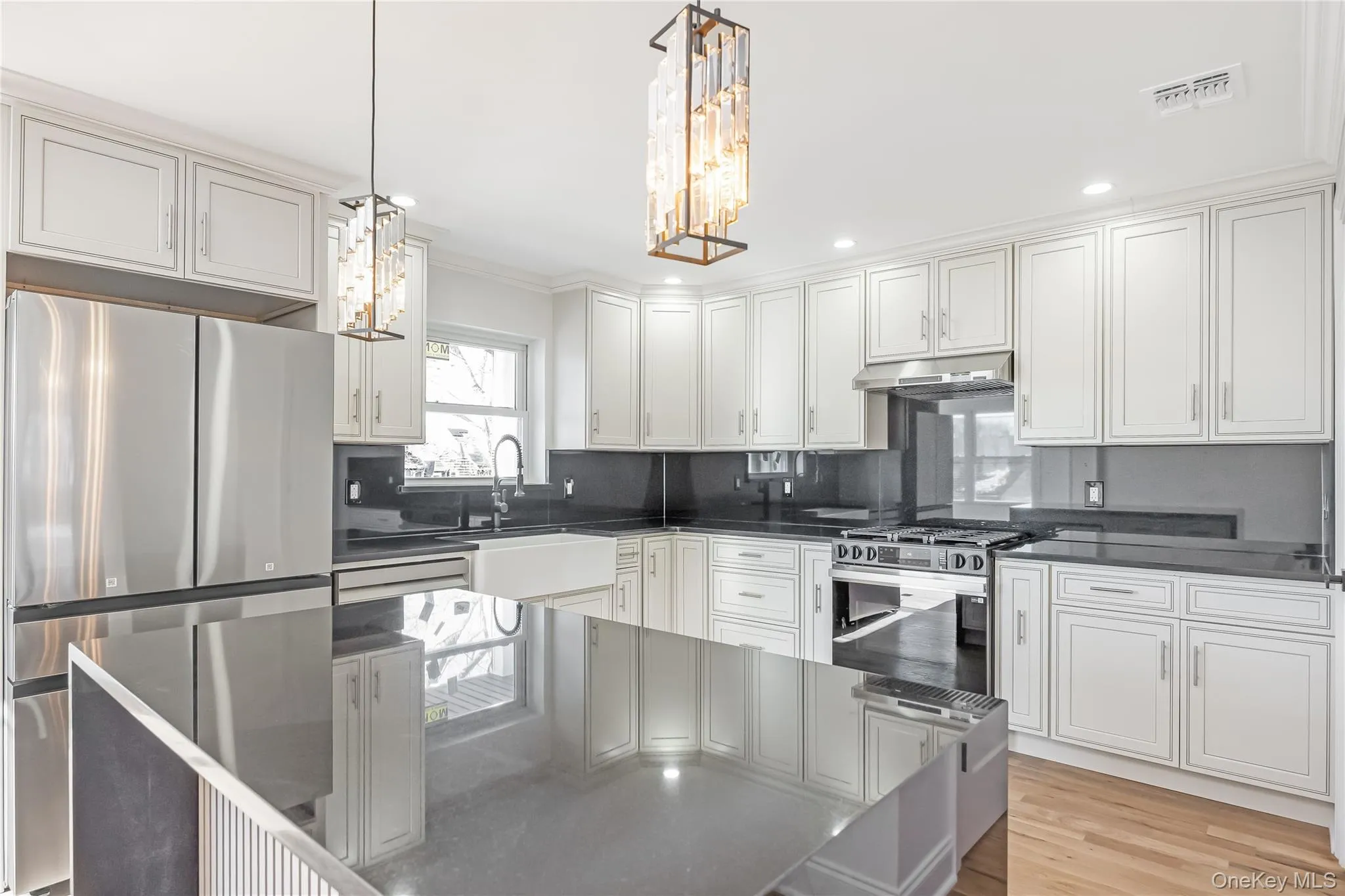 21 Norman Avenue, Babylon, NY, 4 Bedrooms Bedrooms, 12 Rooms Rooms,2 BathroomsBathrooms,Residential,For Rent,Norman,0,954854 21 Norman Avenue, Babylon, NY, 4 Bedrooms Bedrooms, 12 Rooms Rooms,2 BathroomsBathrooms,Residential,For Rent,Norman,0,954854