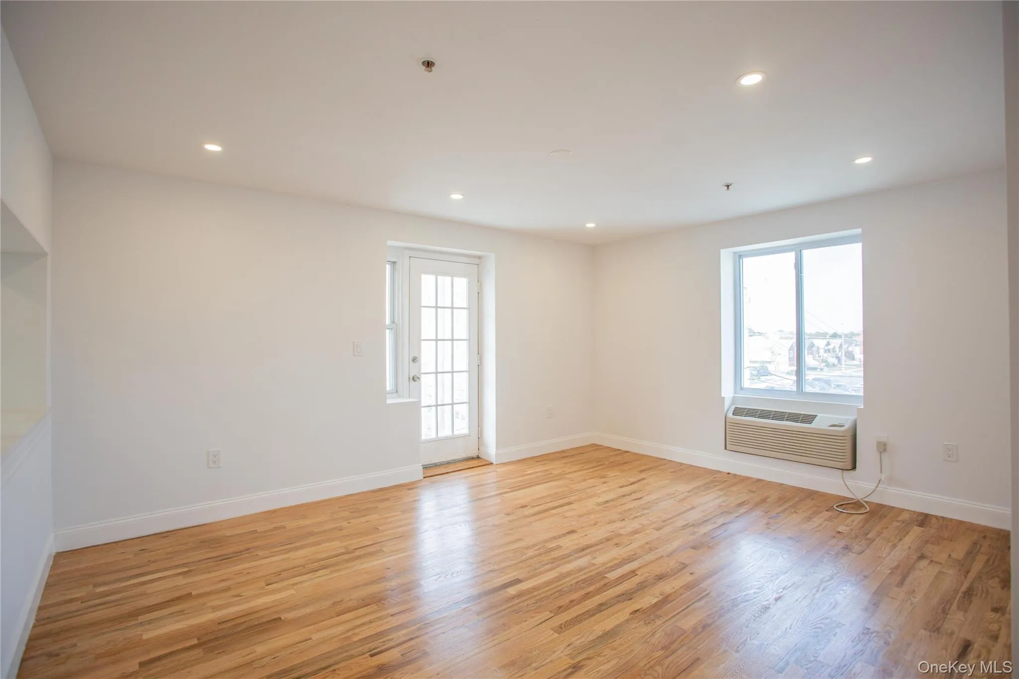 10 Franklin Boulevard, Long Beach, NY, 1 Bedroom Bedrooms, 4 Rooms Rooms,1 BathroomBathrooms,Residential Lease,Idx,Franklin,0,954870 10 Franklin Boulevard, Long Beach, NY, 1 Bedroom Bedrooms, 4 Rooms Rooms,1 BathroomBathrooms,Residential Lease,Idx,Franklin,0,954870