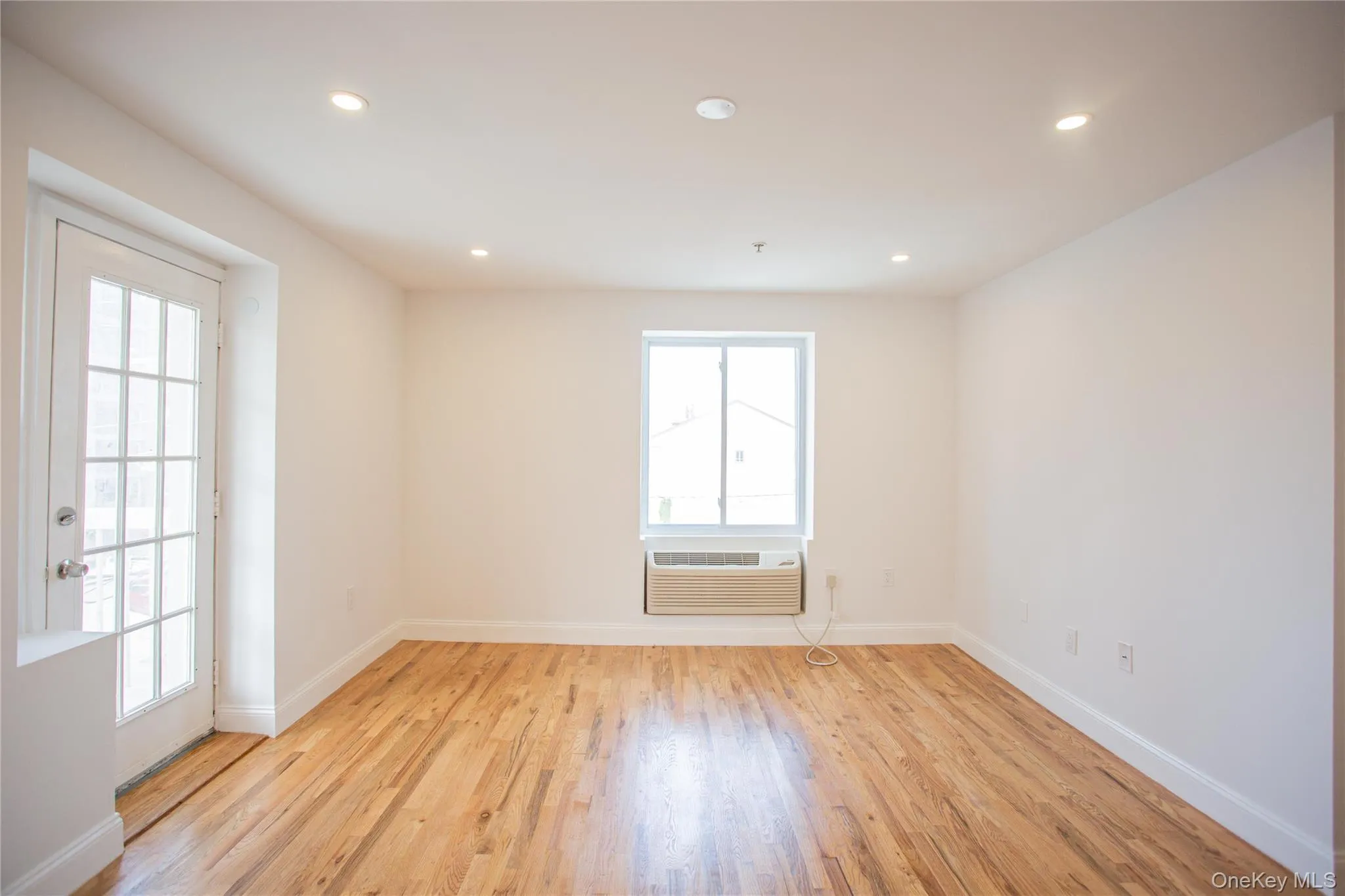 10 Franklin Boulevard, Long Beach, NY, 1 Bedroom Bedrooms, 4 Rooms Rooms,1 BathroomBathrooms,Residential Lease,Idx,Franklin,0,954870 10 Franklin Boulevard, Long Beach, NY, 1 Bedroom Bedrooms, 4 Rooms Rooms,1 BathroomBathrooms,Residential Lease,Idx,Franklin,0,954870