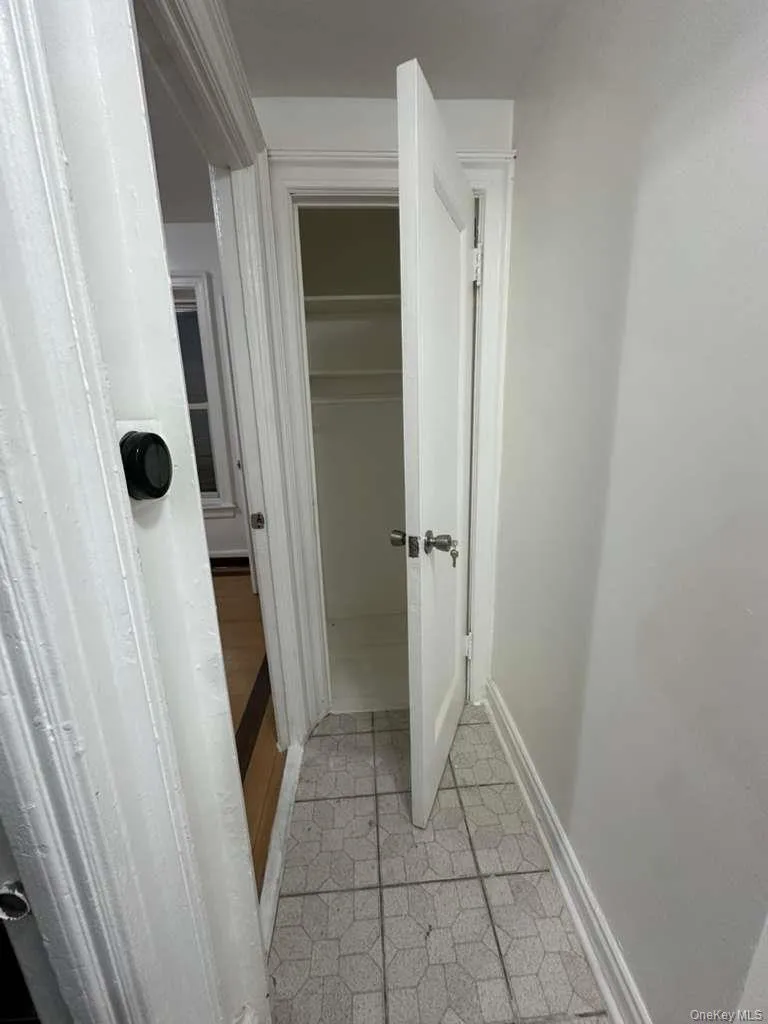 2026 Ryer Avenue, New York, NY, 3 Bedrooms Bedrooms, 7 Rooms Rooms,1 BathroomBathrooms,Residential Lease,Idx,Ryer,0,954876 2026 Ryer Avenue, New York, NY, 3 Bedrooms Bedrooms, 7 Rooms Rooms,1 BathroomBathrooms,Residential Lease,Idx,Ryer,0,954876