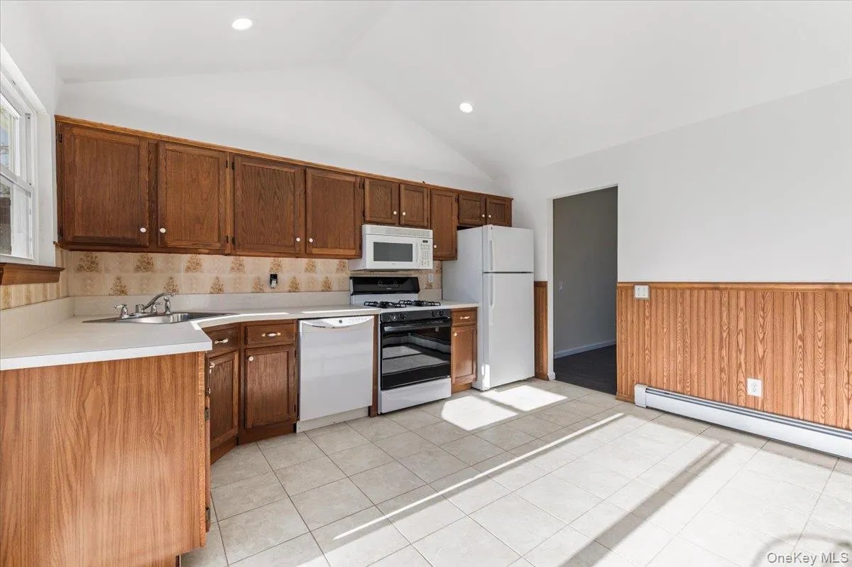 20 Alex Lane, Glen Cove, NY, 3 Bedrooms Bedrooms, 5 Rooms Rooms,2 BathroomsBathrooms,Residential Lease,Idx,Alex,0,954889 20 Alex Lane, Glen Cove, NY, 3 Bedrooms Bedrooms, 5 Rooms Rooms,2 BathroomsBathrooms,Residential Lease,Idx,Alex,0,954889