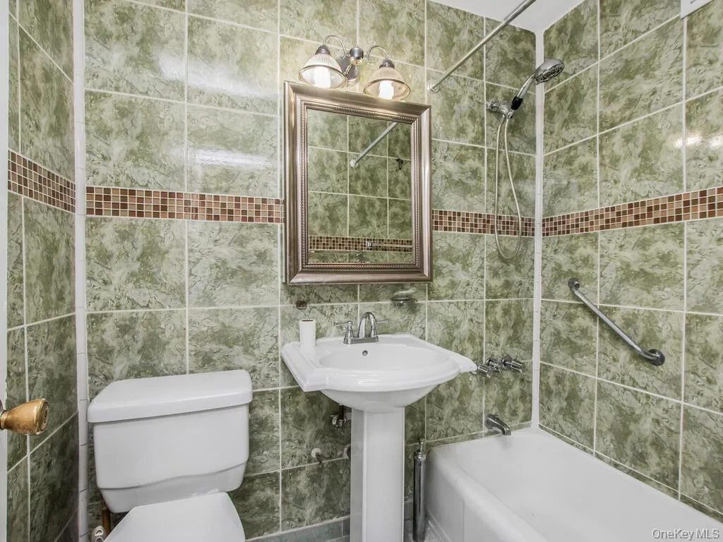 6601 Broadway, New York, NY, 1 Bedroom Bedrooms, 5 Rooms Rooms,1 BathroomBathrooms,Residential,For Rent,Broadway,0,954929 6601 Broadway, New York, NY, 1 Bedroom Bedrooms, 5 Rooms Rooms,1 BathroomBathrooms,Residential,For Rent,Broadway,0,954929