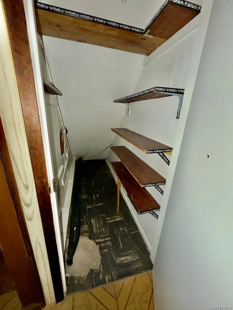 107 Ball Park Lane, Oyster Bay, NY, 4 Bedrooms Bedrooms, 6 Rooms Rooms,2 BathroomsBathrooms,Residential Lease,Idx,Ball Park,0,954934 107 Ball Park Lane, Oyster Bay, NY, 4 Bedrooms Bedrooms, 6 Rooms Rooms,2 BathroomsBathrooms,Residential Lease,Idx,Ball Park,0,954934